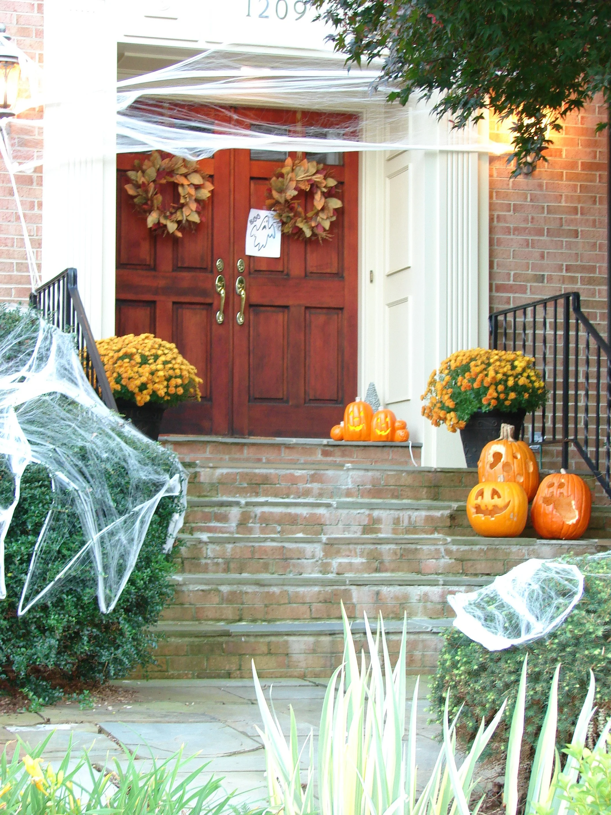 1008 House Halloween.jpg