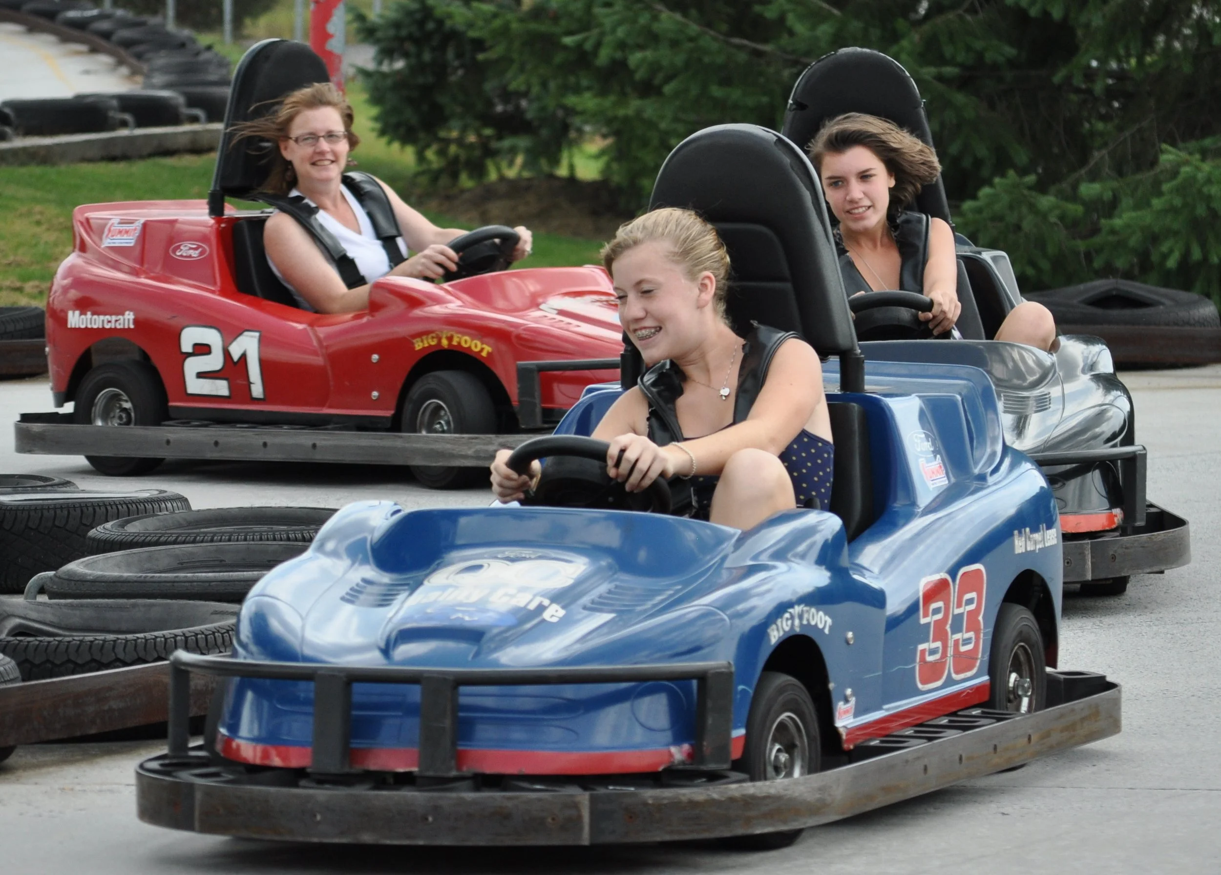 0909 Go Cart Laura Misha Jenni.jpg
