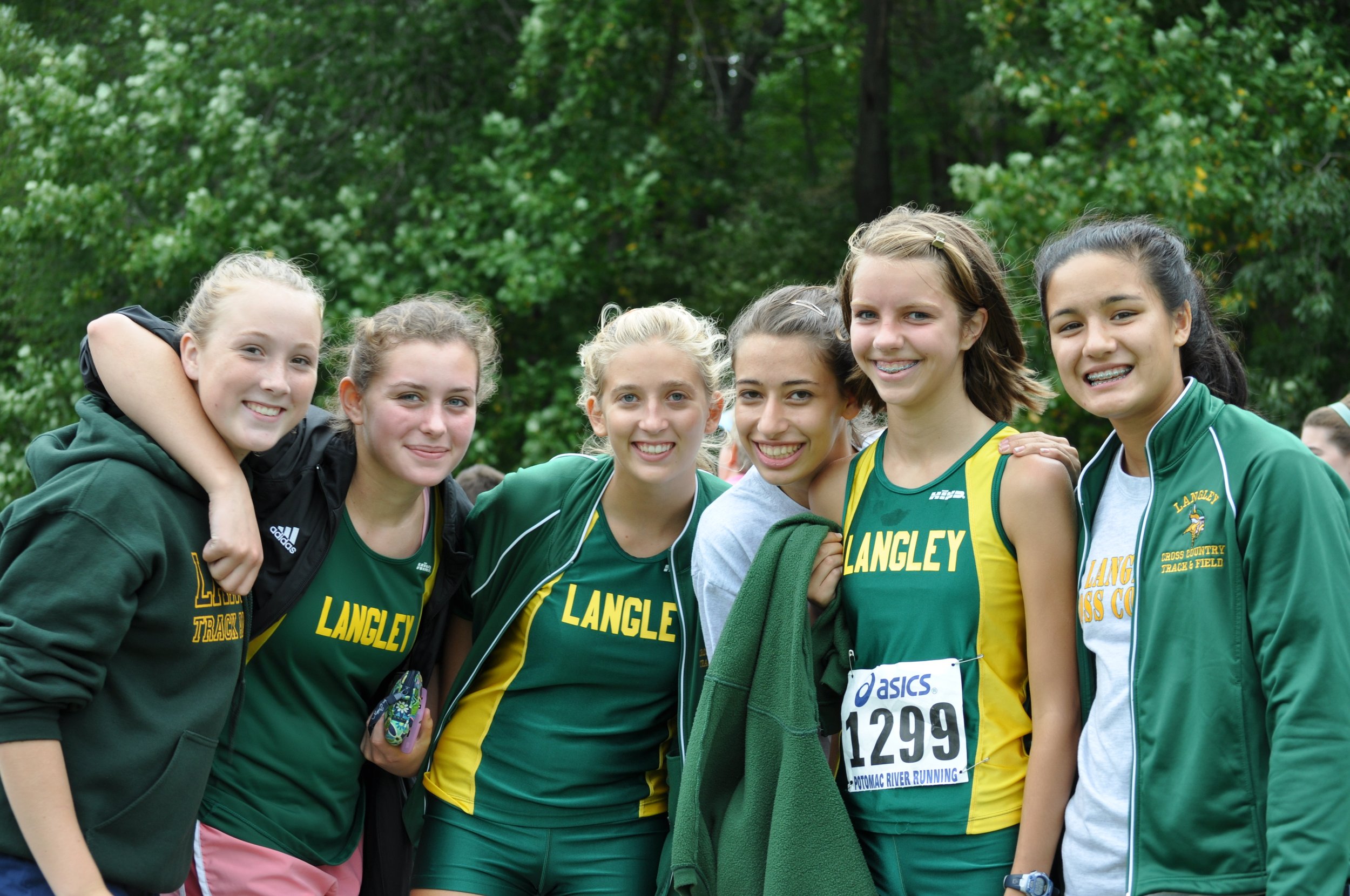 0909 Grace XC 3 Friends.jpg