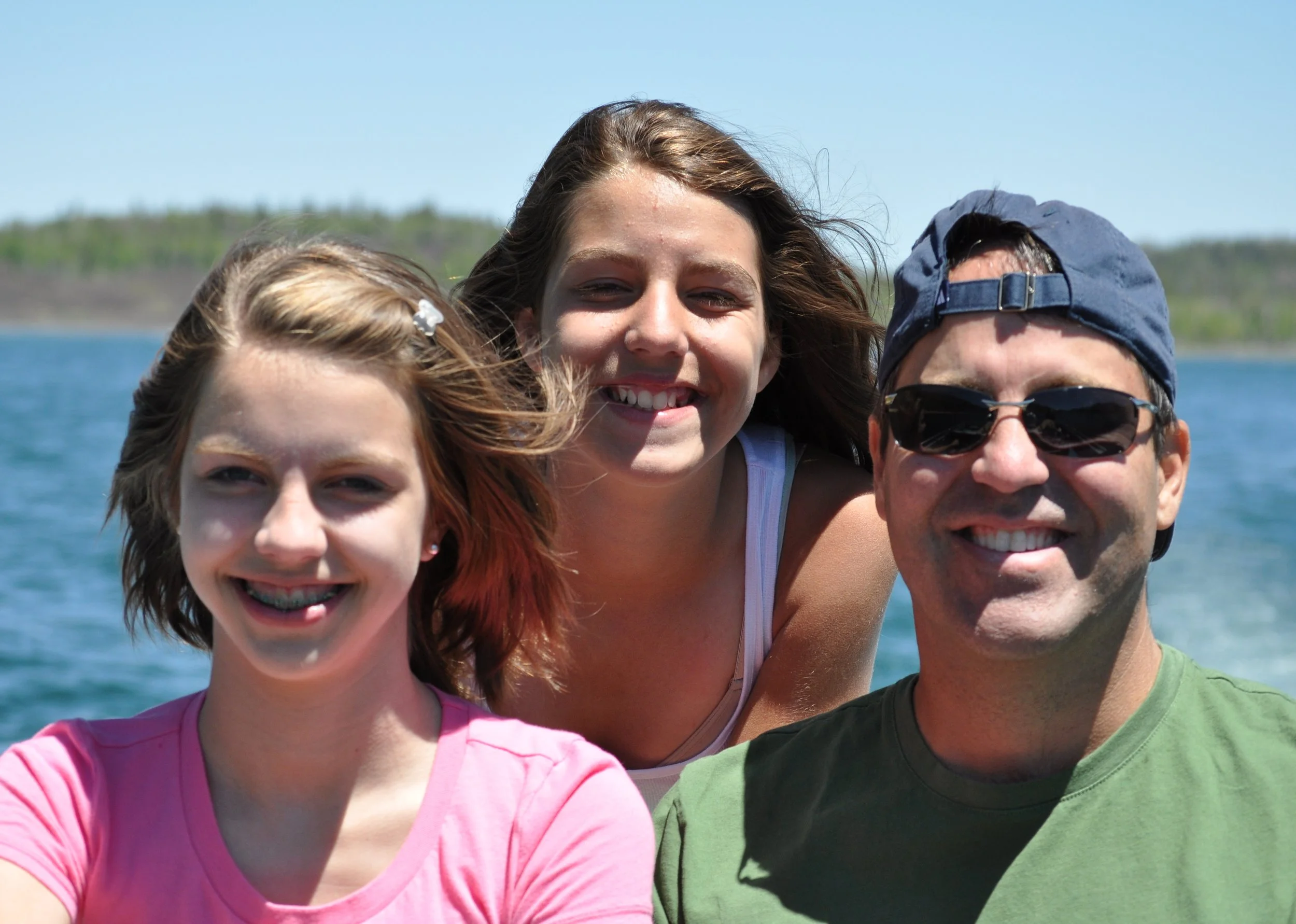 0609 22 Dad Girls Boat.jpg