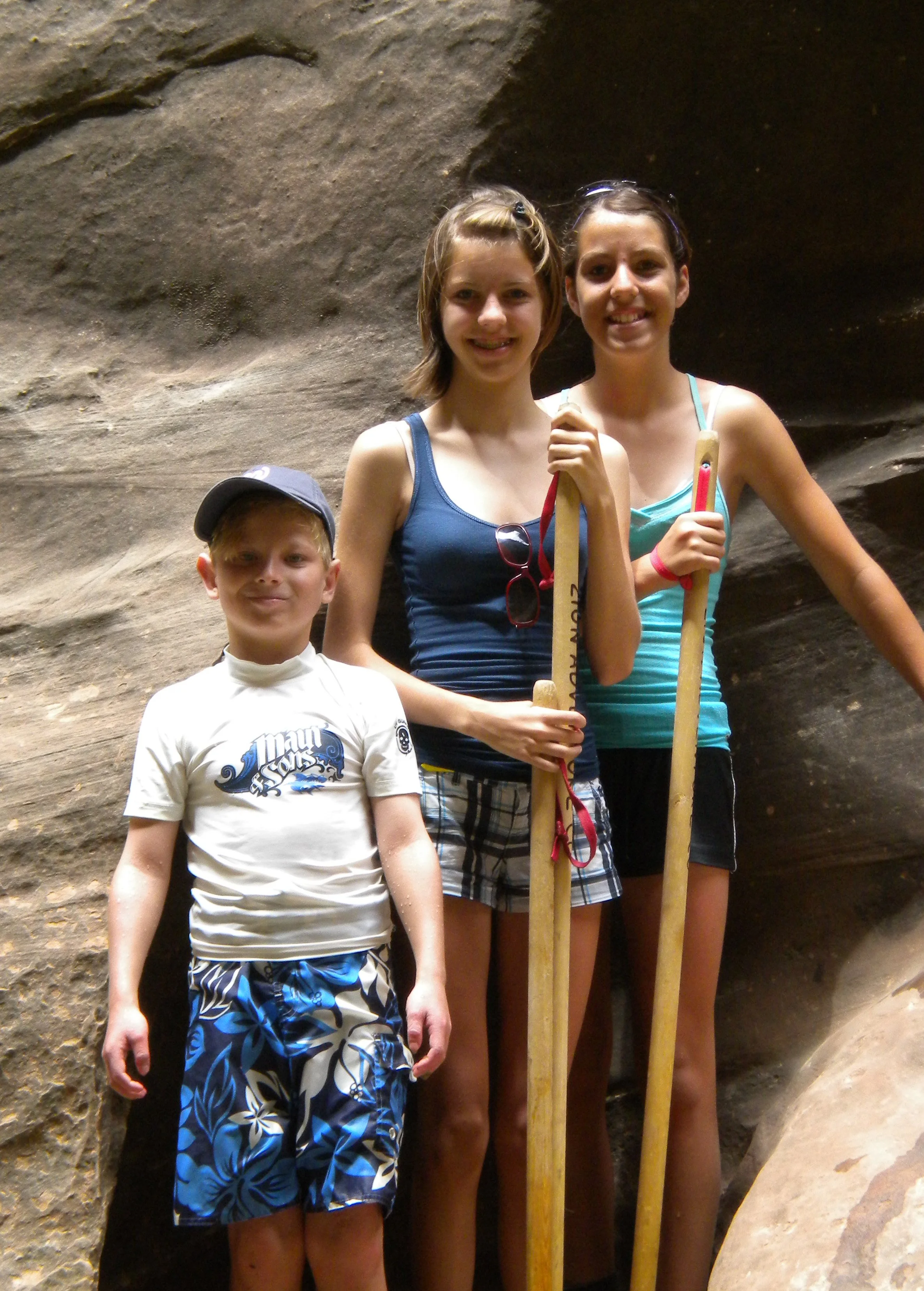 0609 25 Narrows Kids 2.jpg