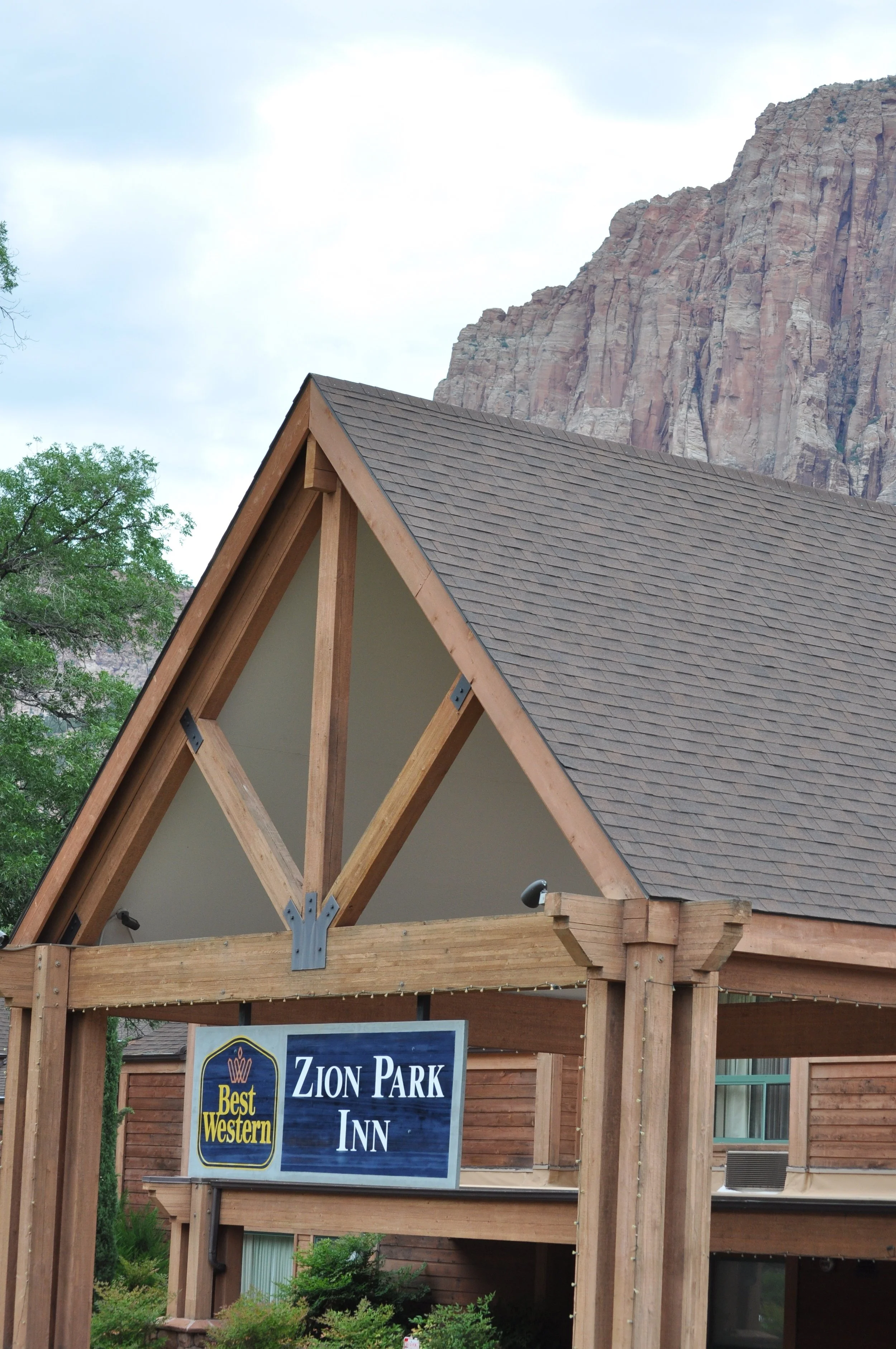 0609 26 Zion Park Inn.jpg
