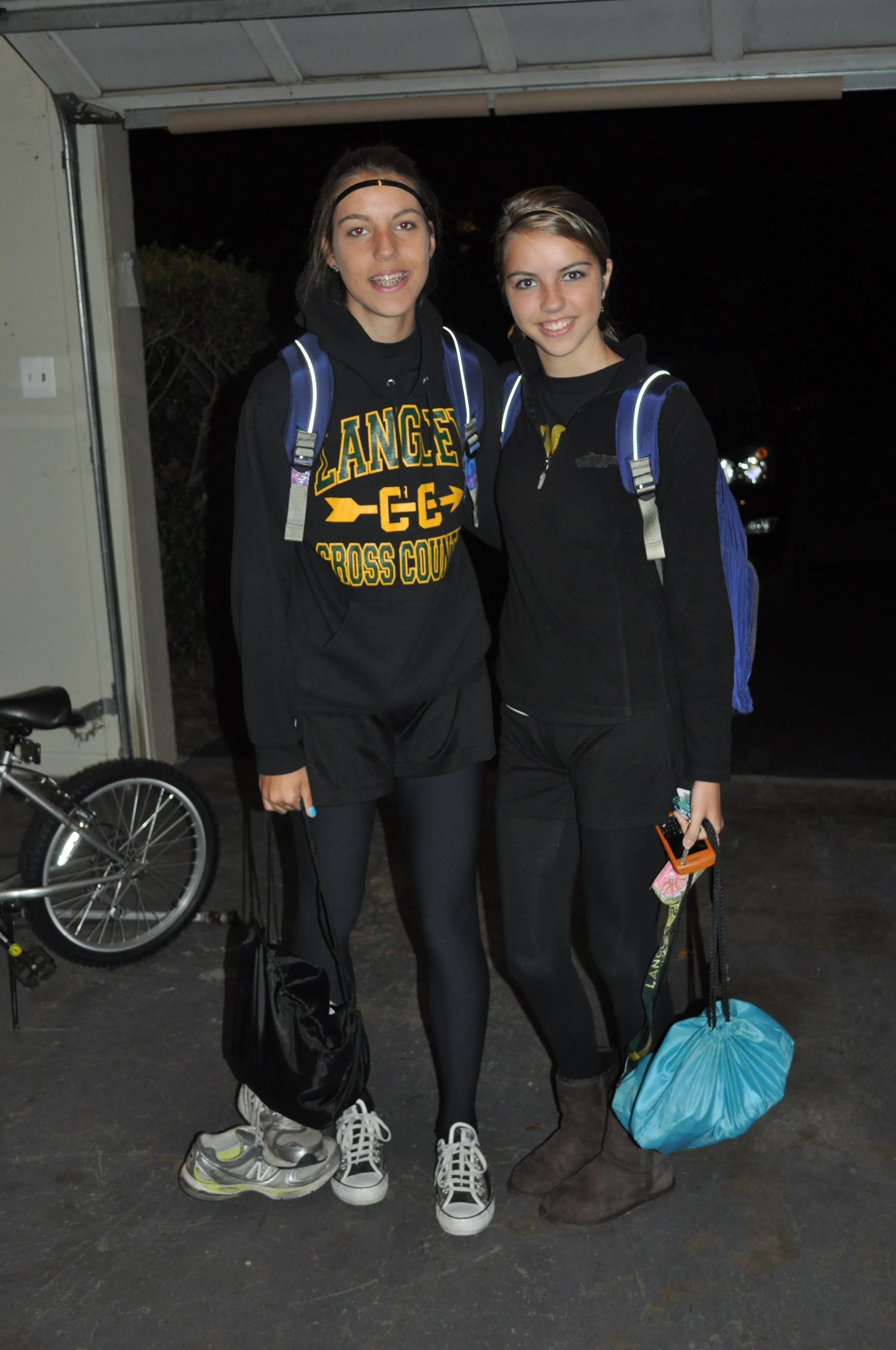 1010 Spirit Week Grace Ava 2 .jpg