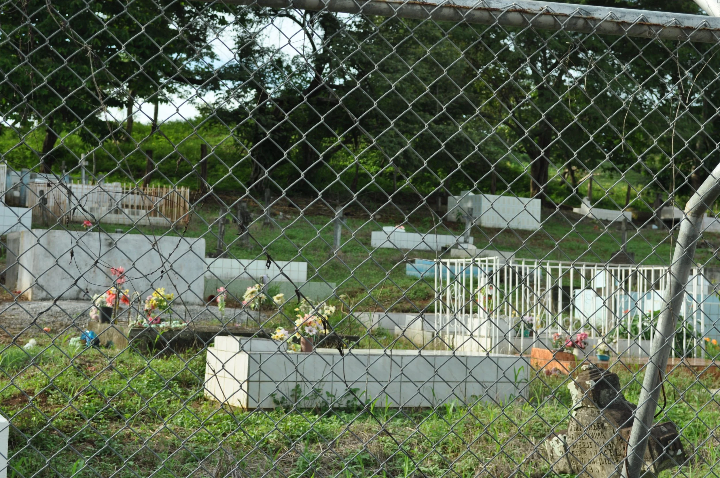 0610 CR 5 Belen Cemetery.jpg