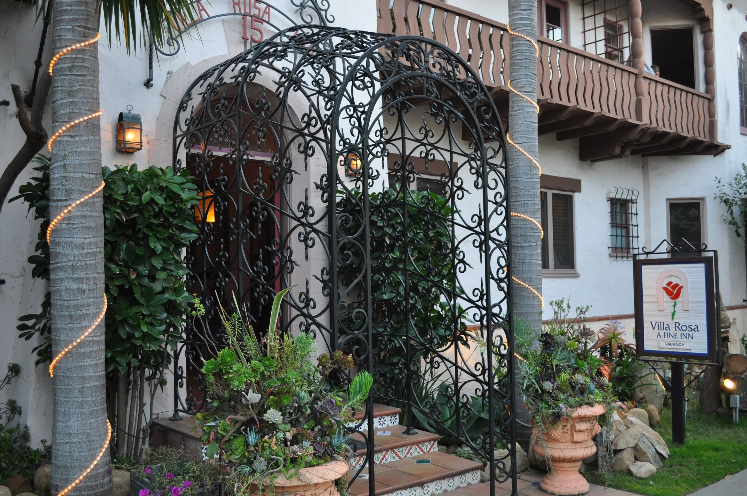 0611 26 Santa Barbara Villa Rosa.jpg