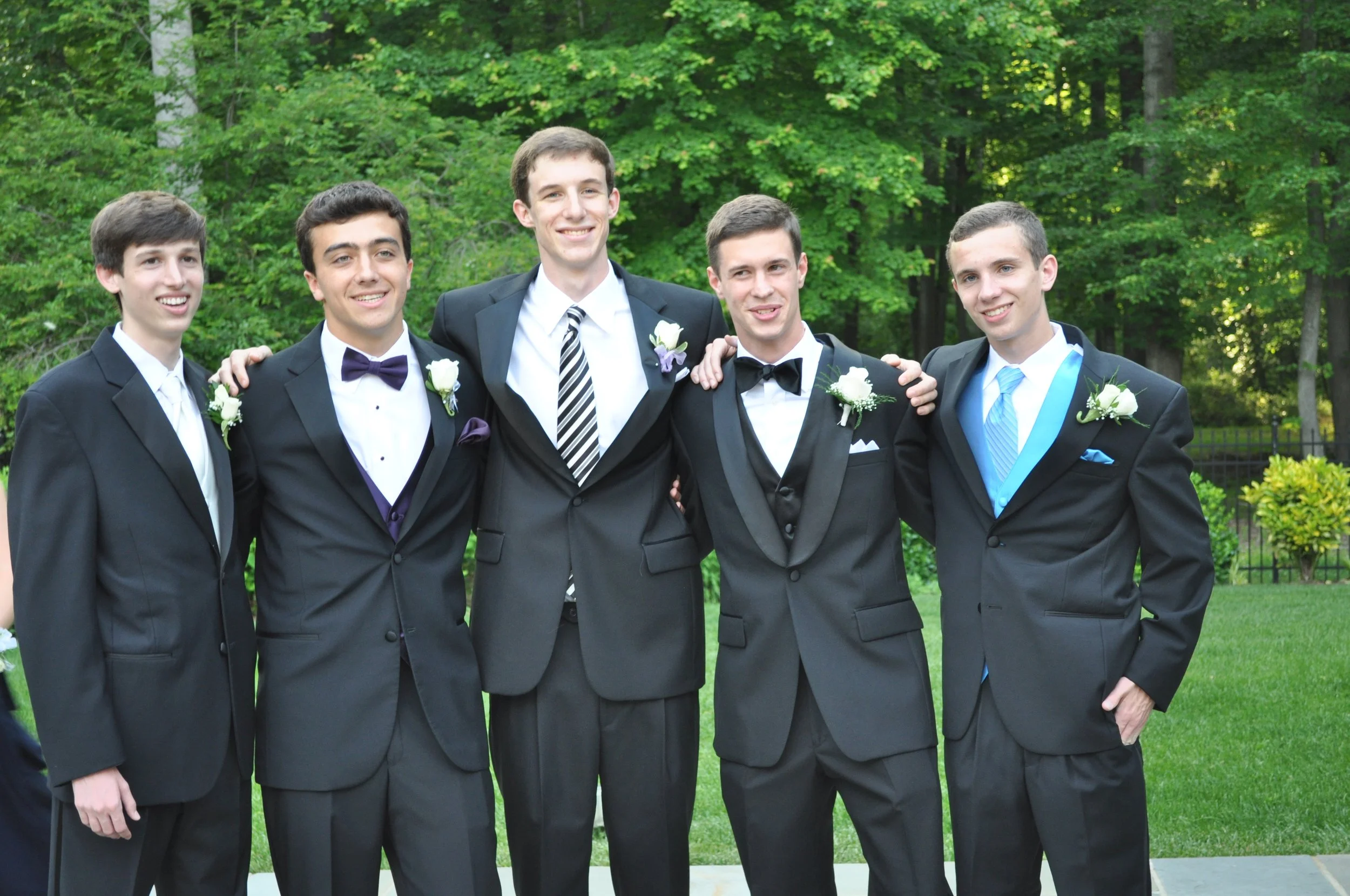 0512 Sr Prom Leo Thugs 1.jpg