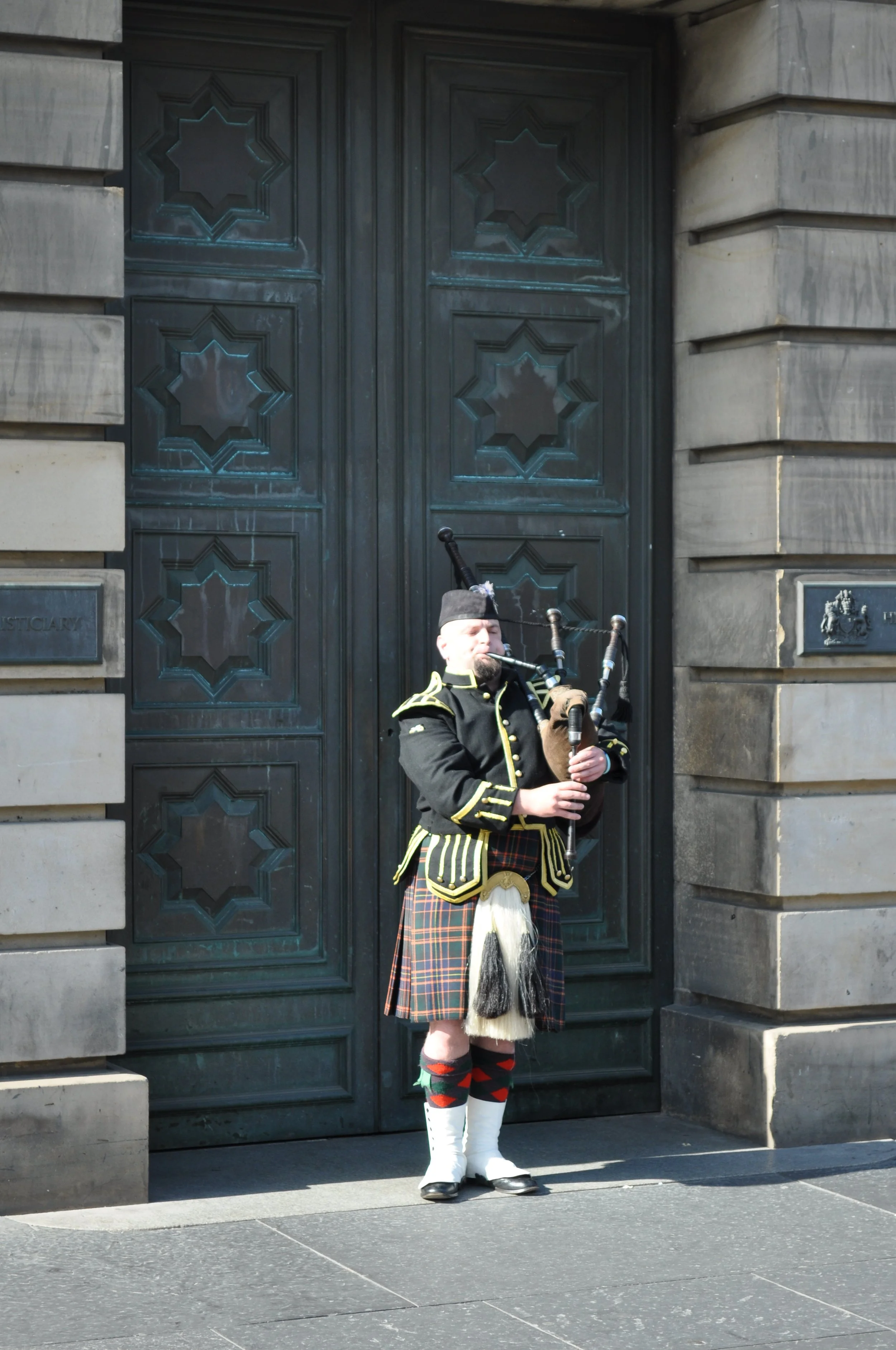 0713 Britain 03 Bagpipes.jpg