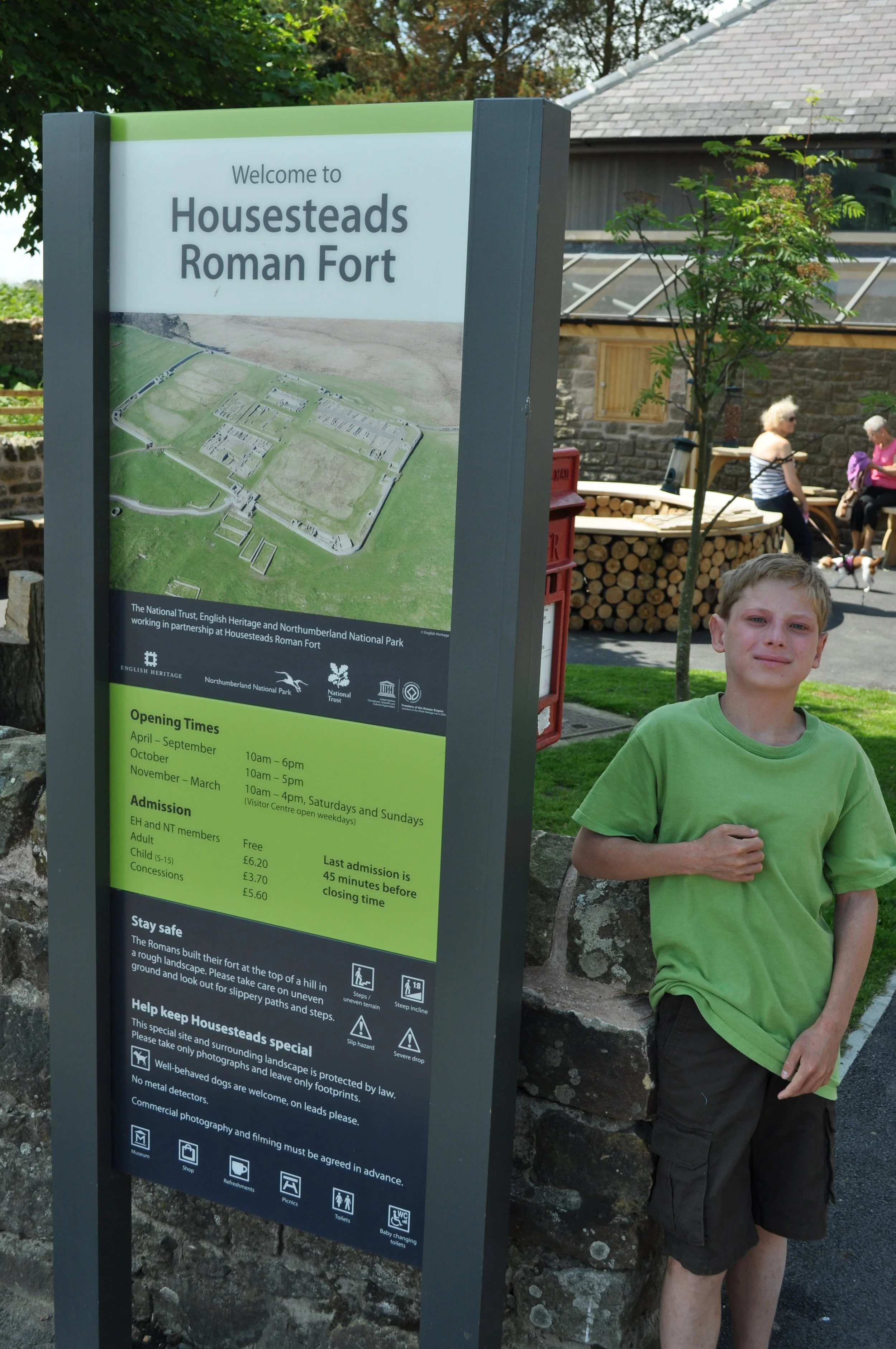 0713 Britain 03 Housesteads Hadrian's Wall Nate.jpg
