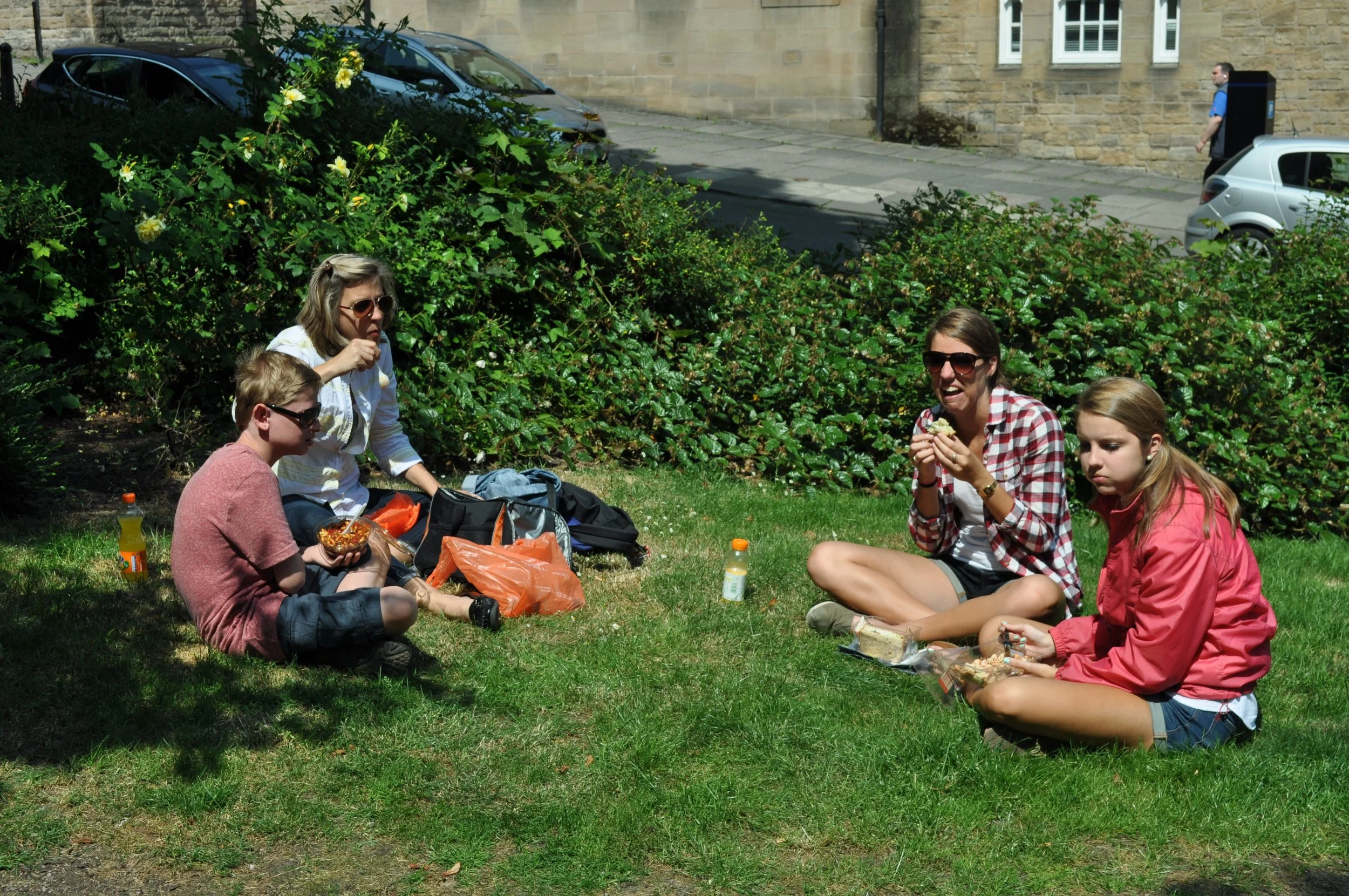 0713 Britain 04 Stirling Family Picnic.jpg