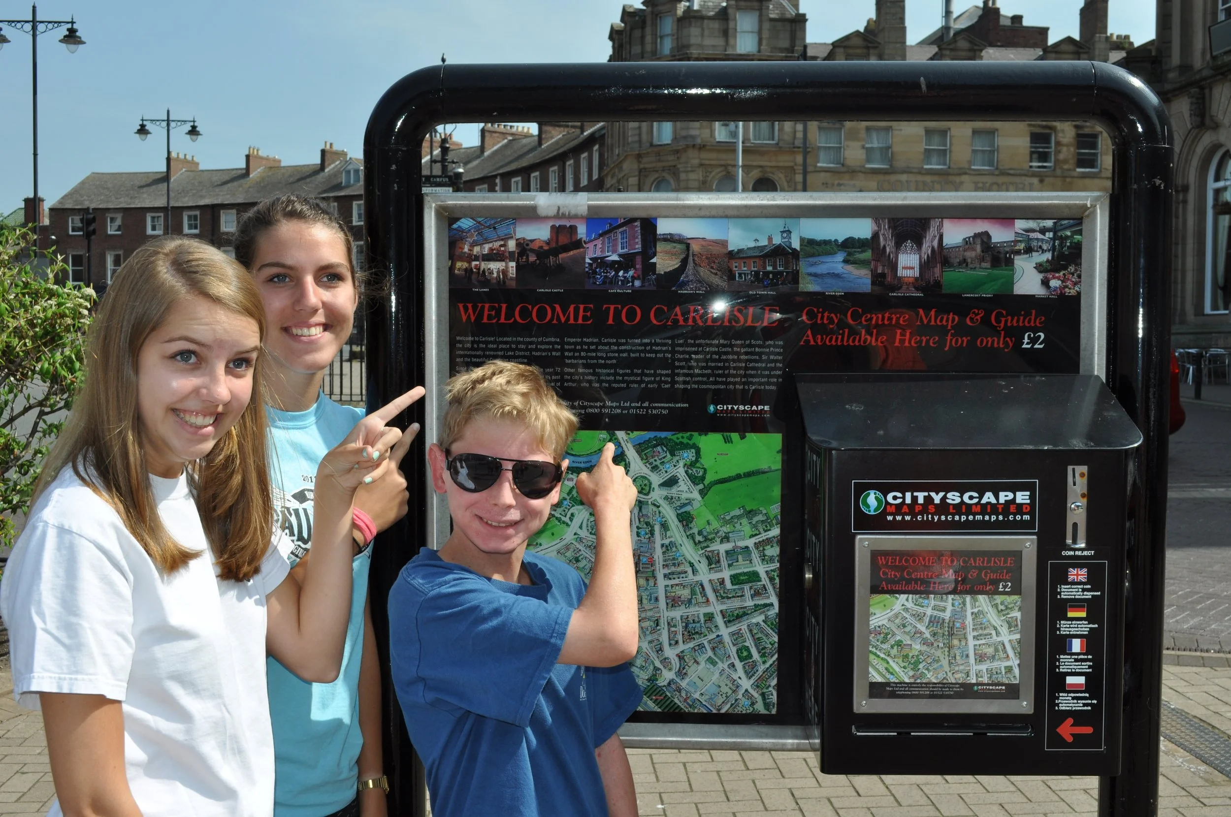 0713 Britain 05 Carlisle Kids.jpg