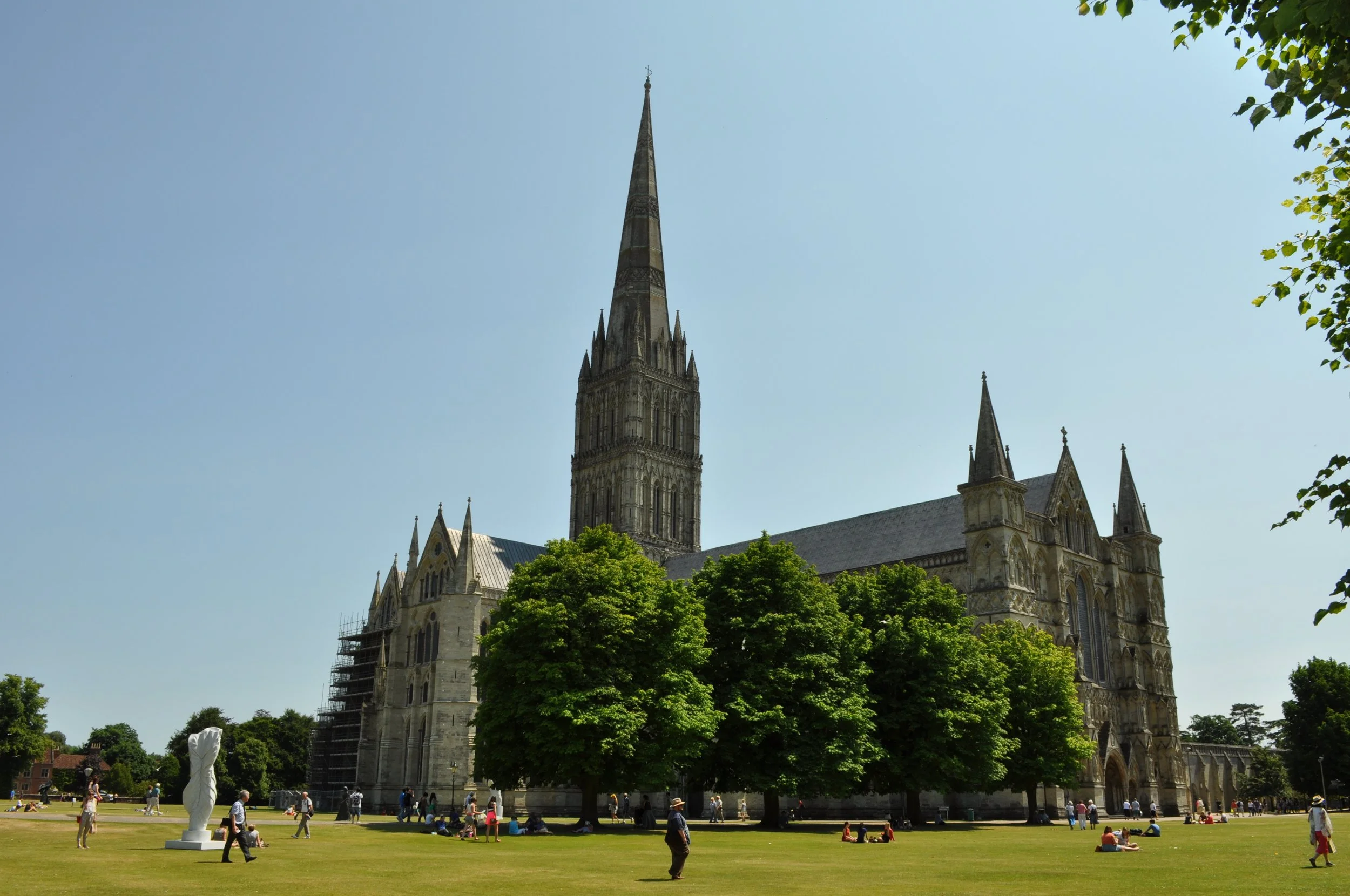 0713 Britain 06 Salisbury Cathedral 02.jpg