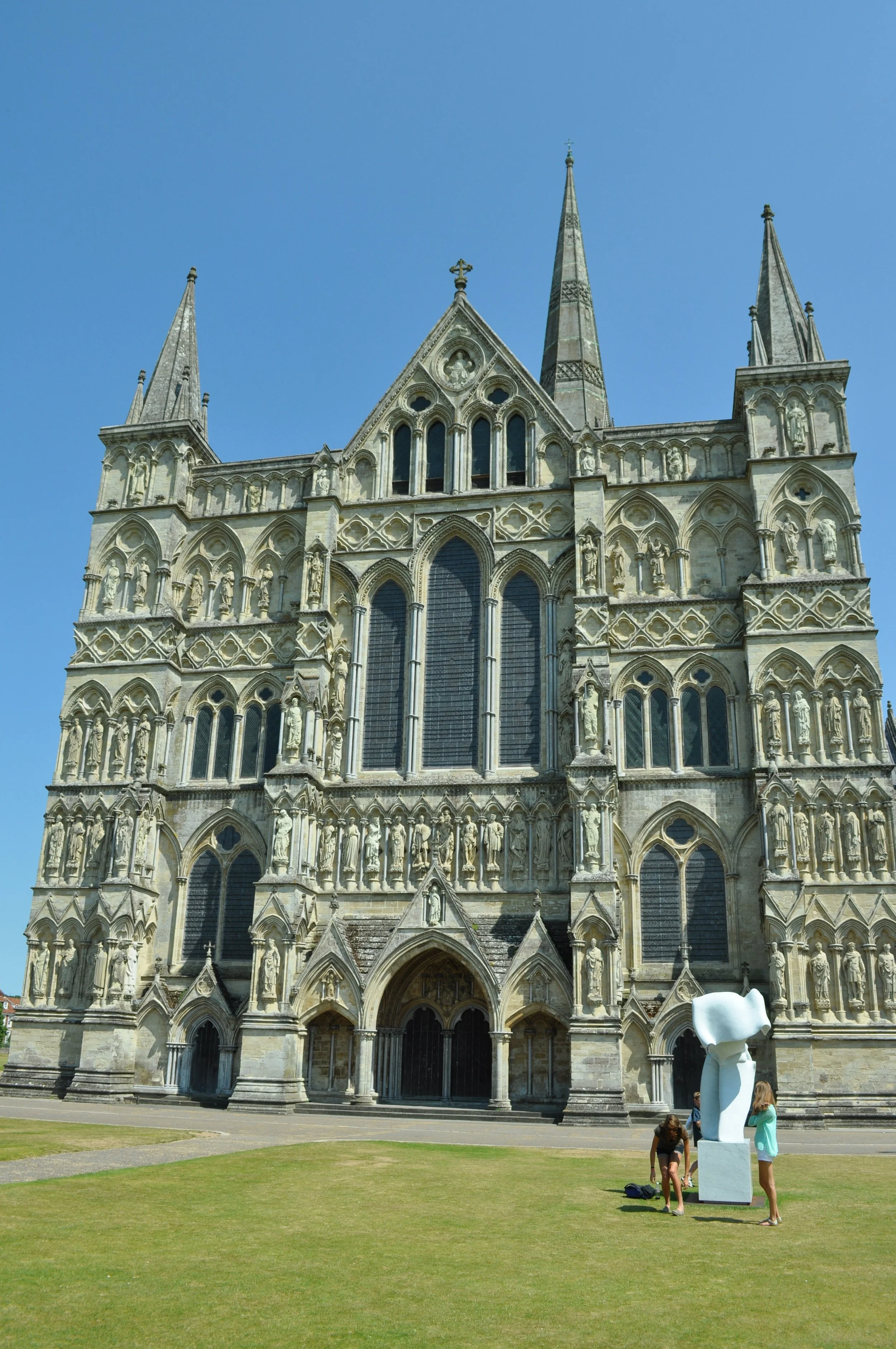 0713 Britain 06 Salisbury Cathedral 07.jpg