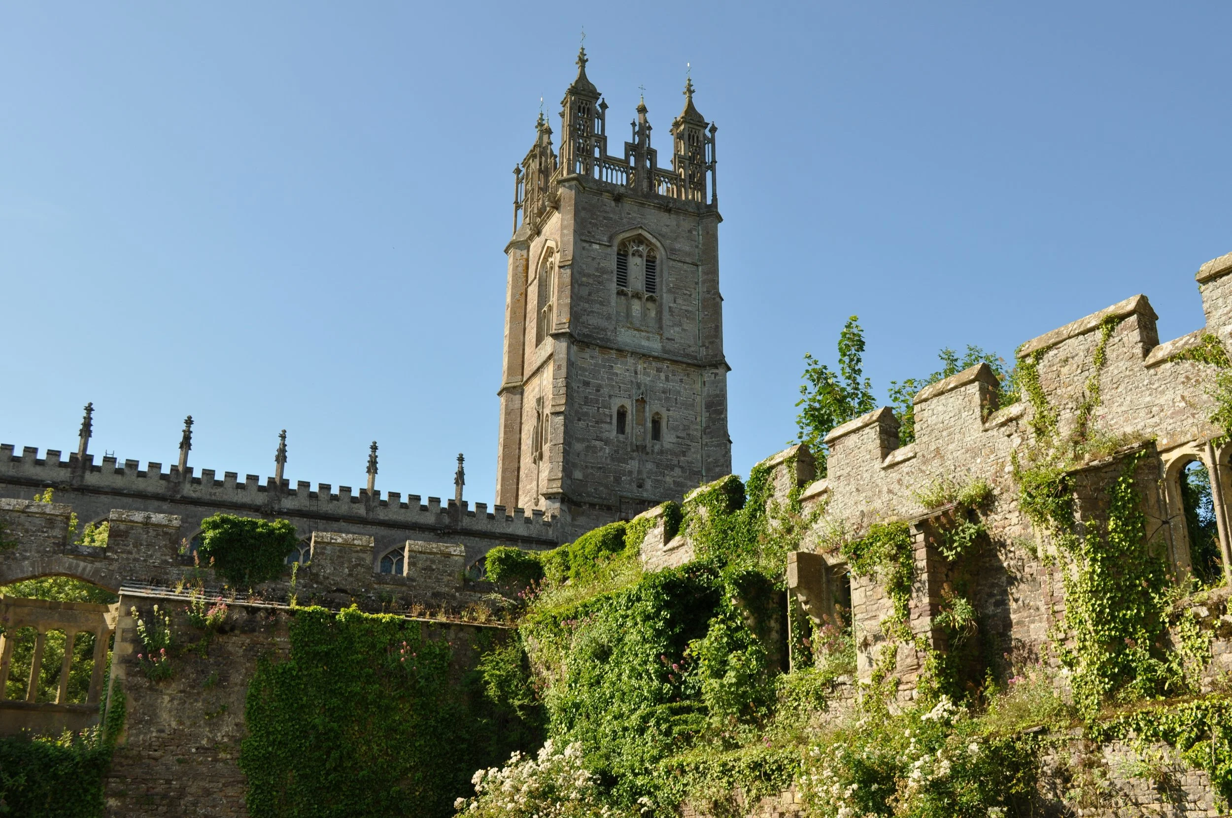 0713 Britain 06 Thornbury St. Mary.jpg