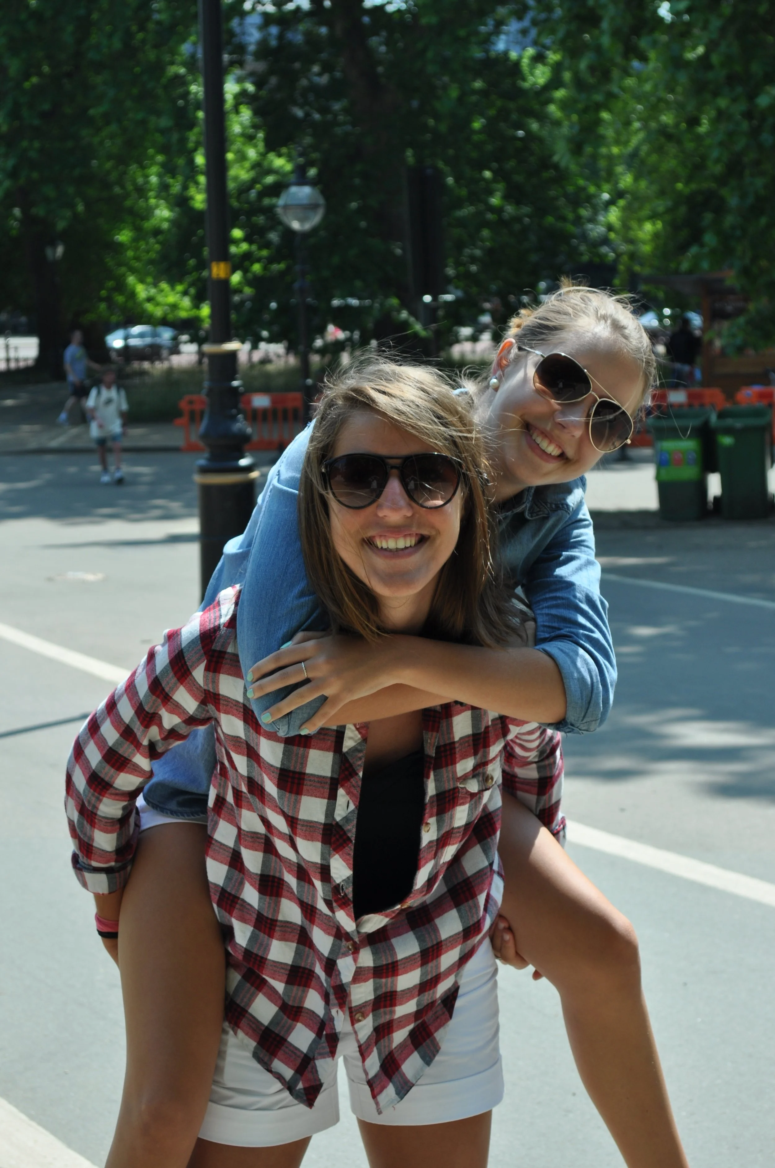 0713 Britain 08 Hyde Park Grace Ava.jpg