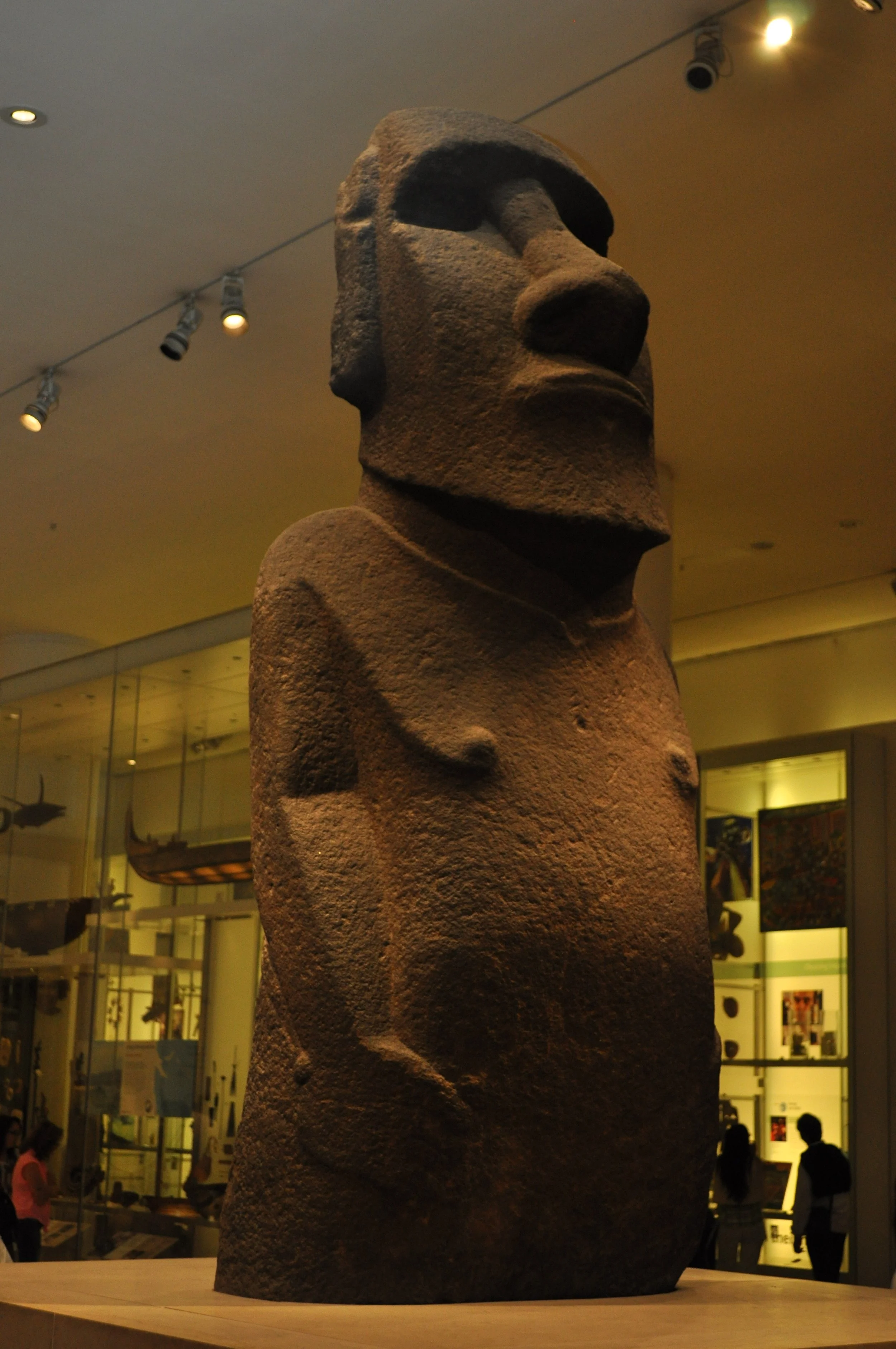 0713 Britain 09 British Museum Easter Island.jpg