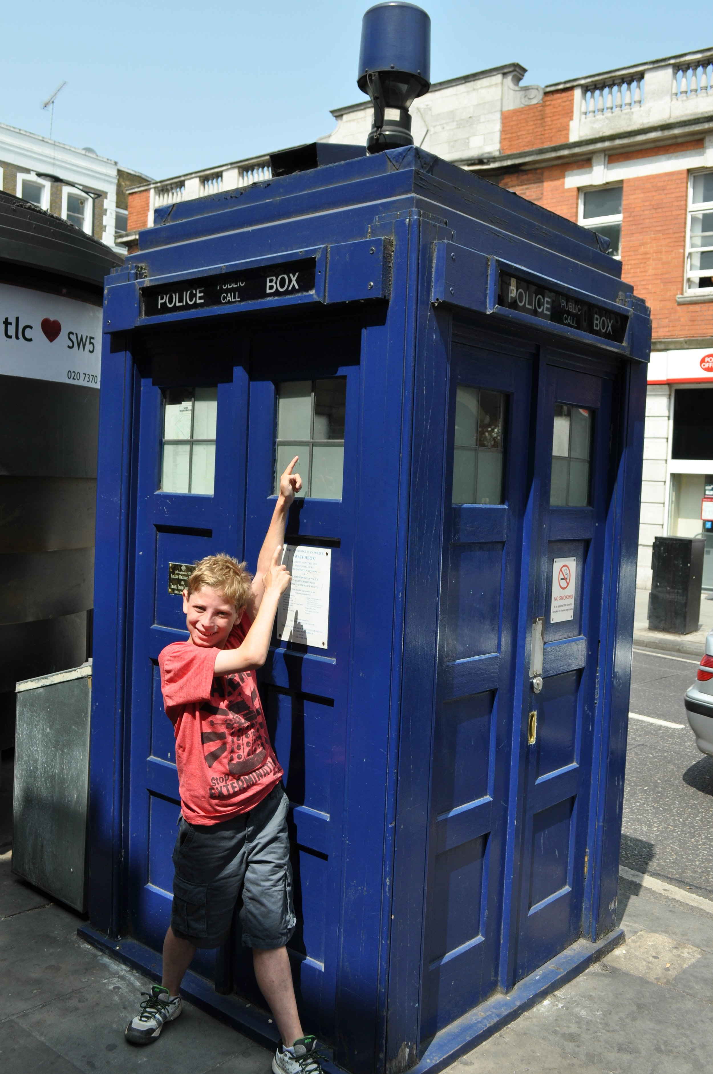 0713 Britain 09 Dr. Who Tardis Nate.jpg