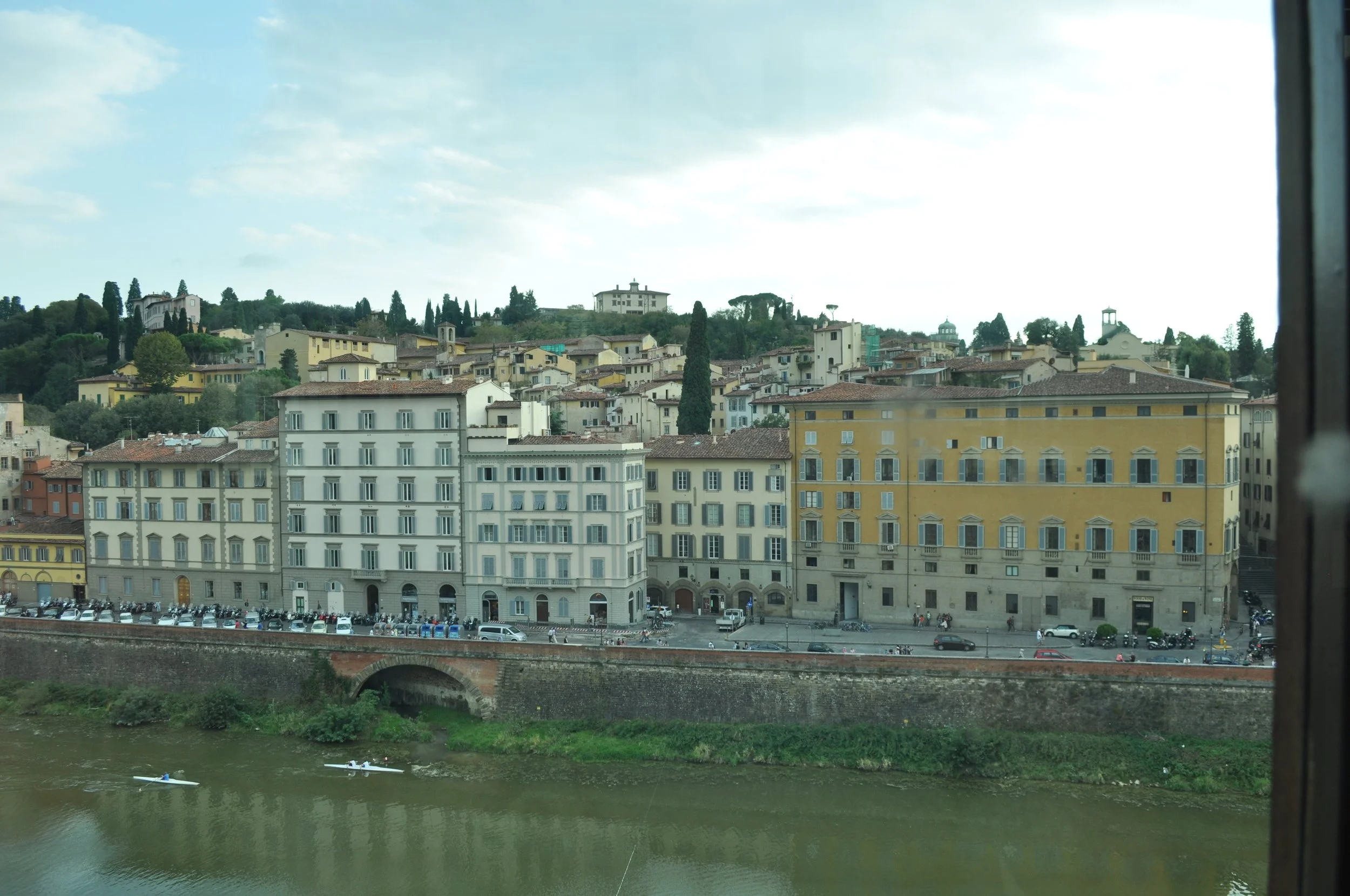1014 Italy Along Arno.jpg