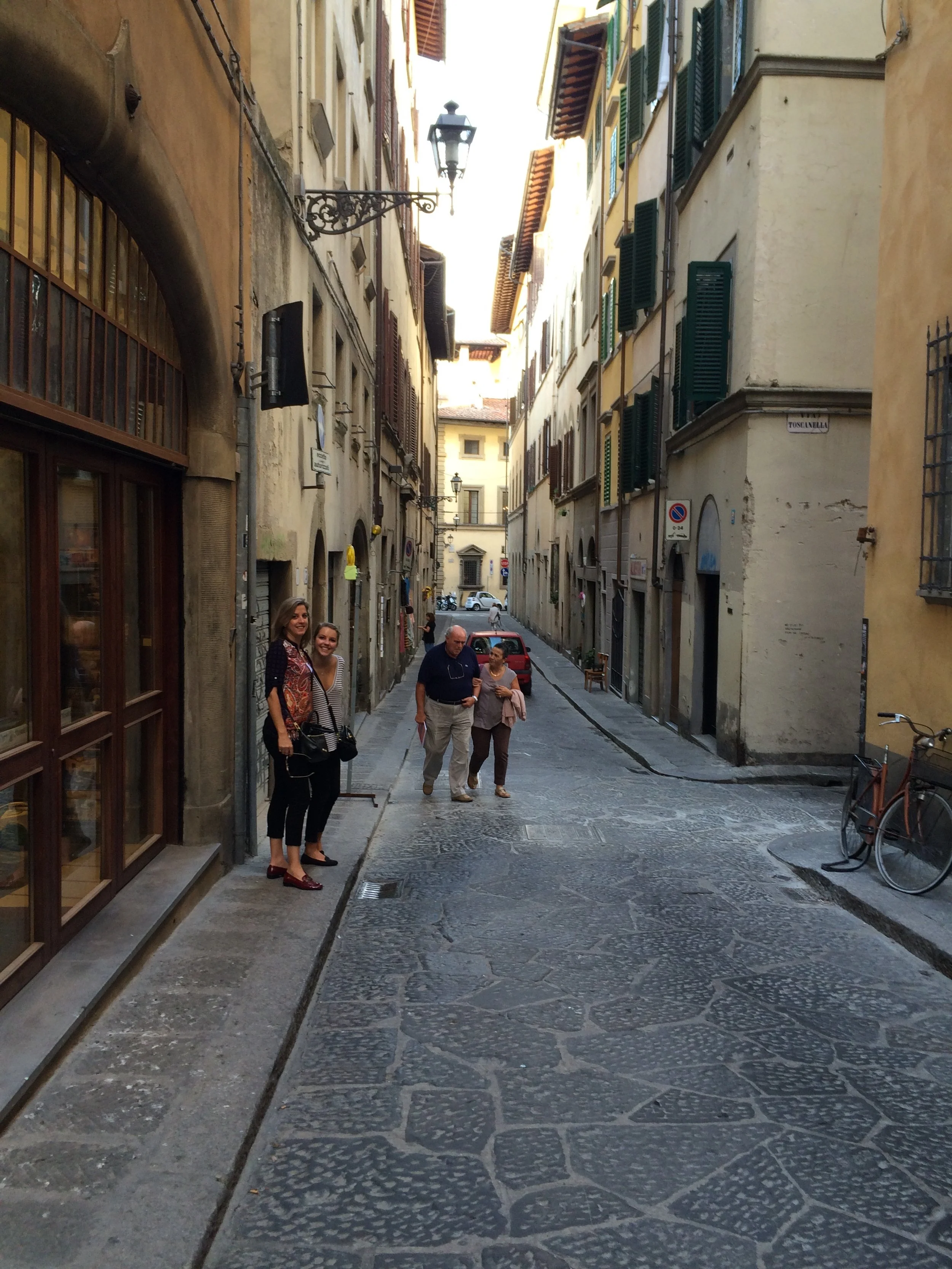 1014 Italy Narrow Street 1.jpg
