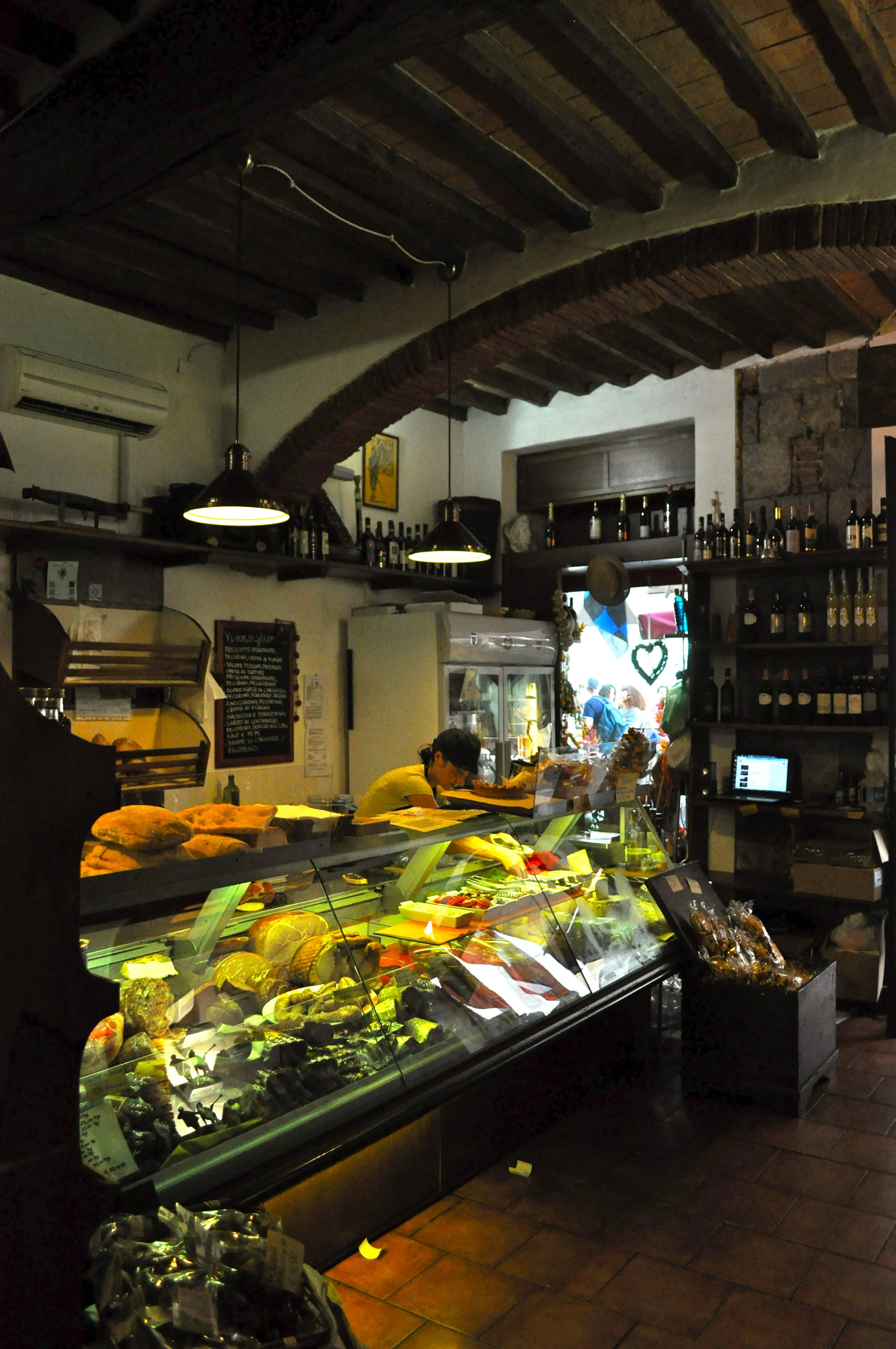 1014 Italy Pisa Bistro.jpg