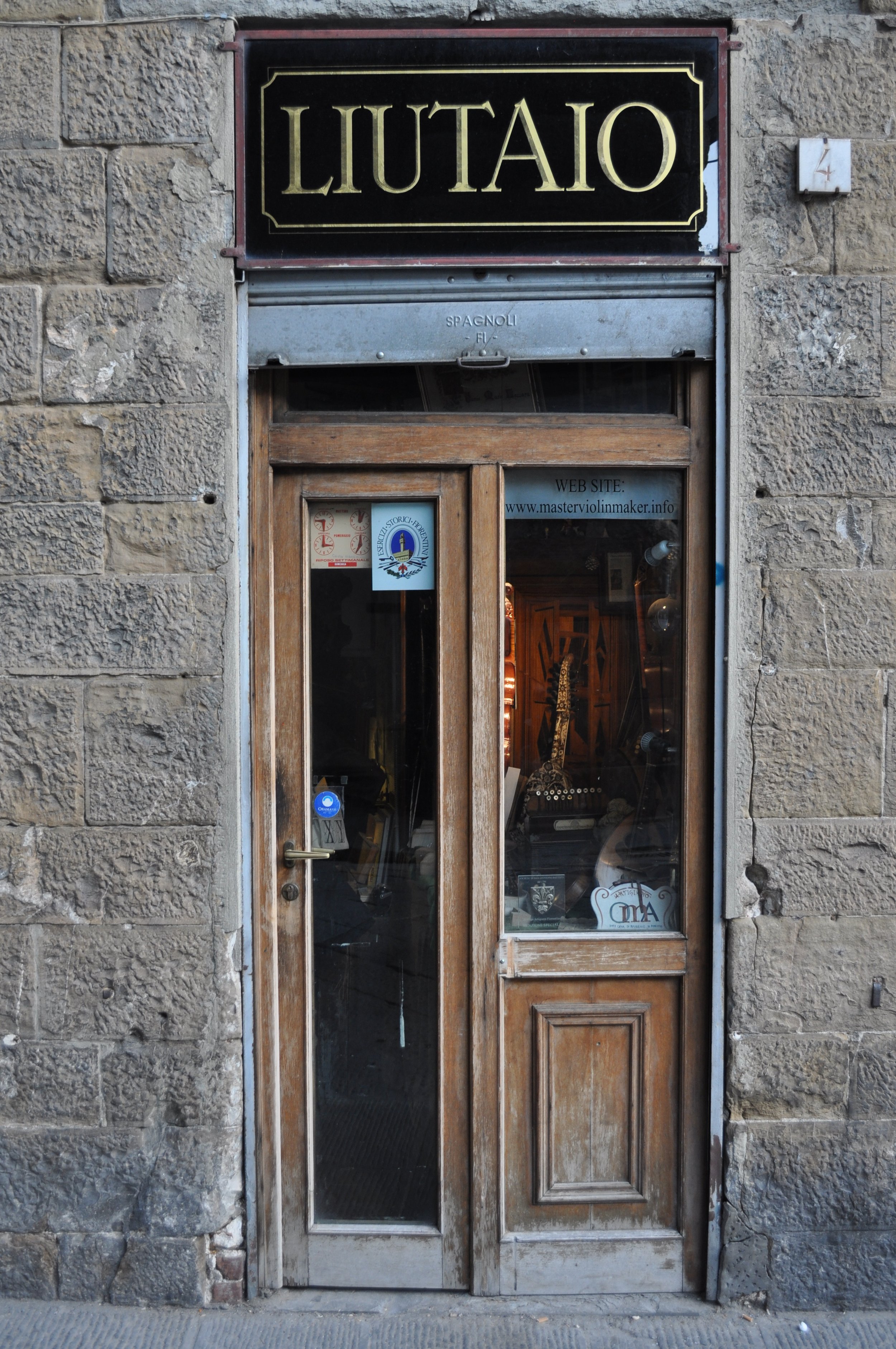 1014 Italy Violin Shop 2.jpg