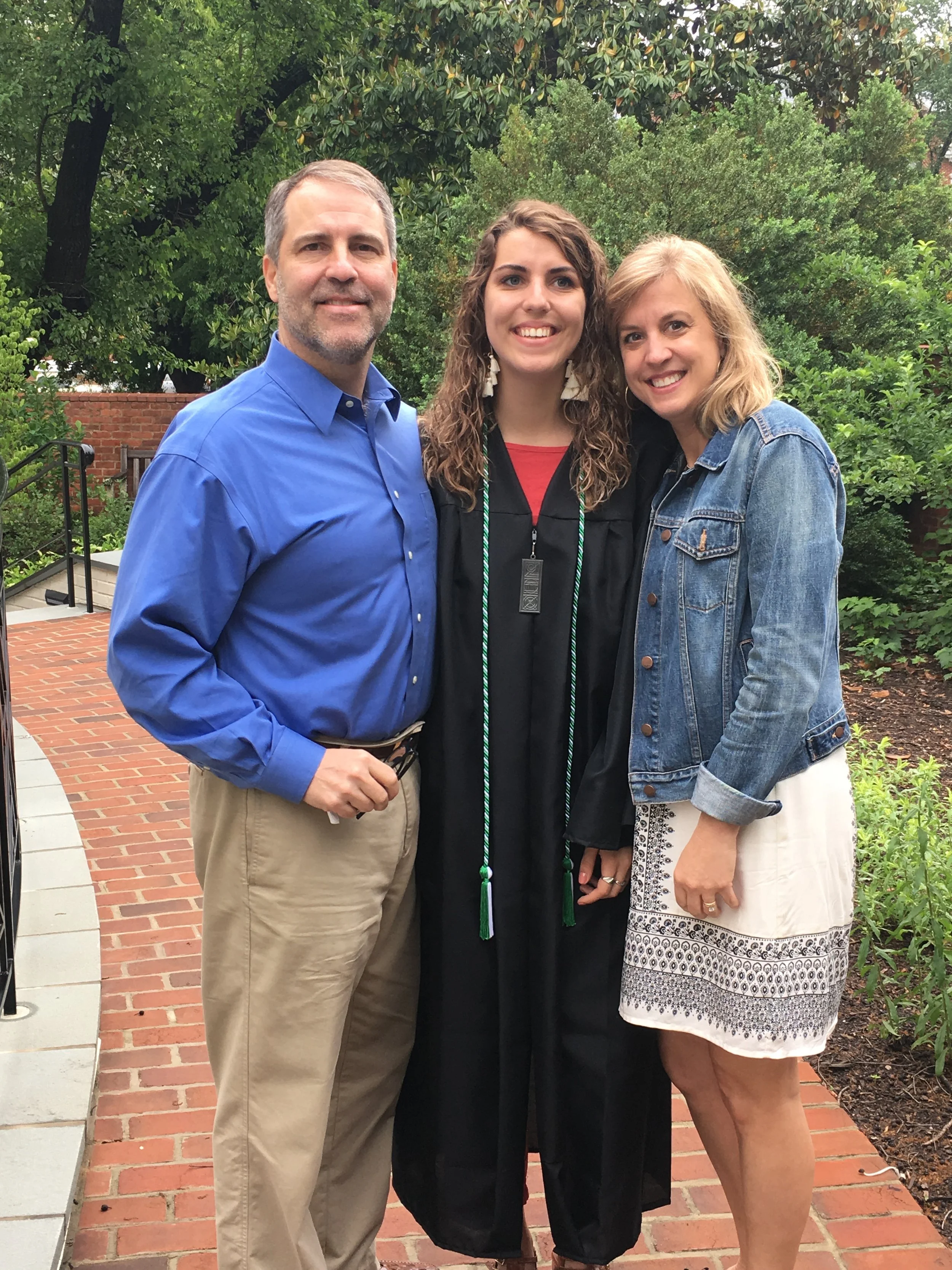 0518 Grad John Betsy Ava 3.jpg