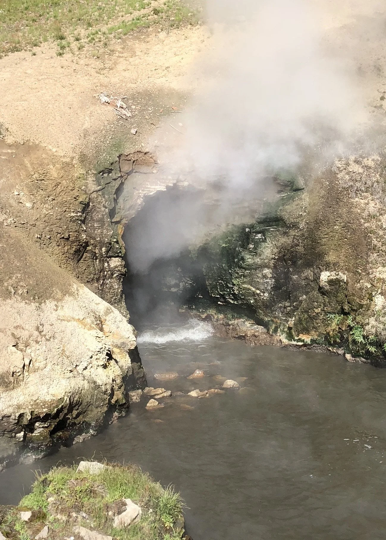 062718 WY Yellowstone Geysers 13.jpg