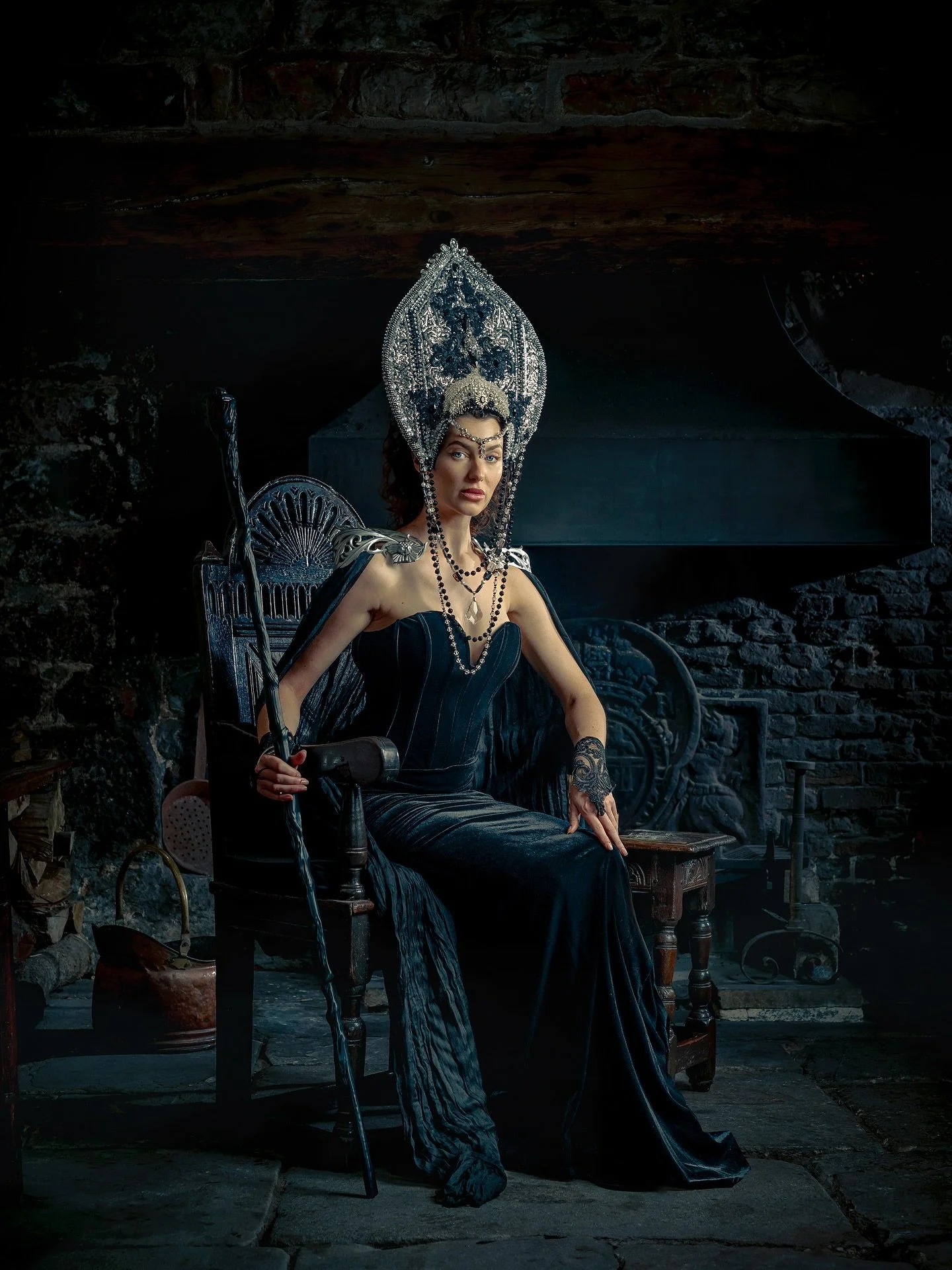 Fantasy fashion portraits of @ashleighrae_ig at Biddulph Old Hall. Styling by @tabithaboydell 
#fashionportrait #portraitphotography #portraitphotographer #periodhome #editorialphotography #fantasyfashion