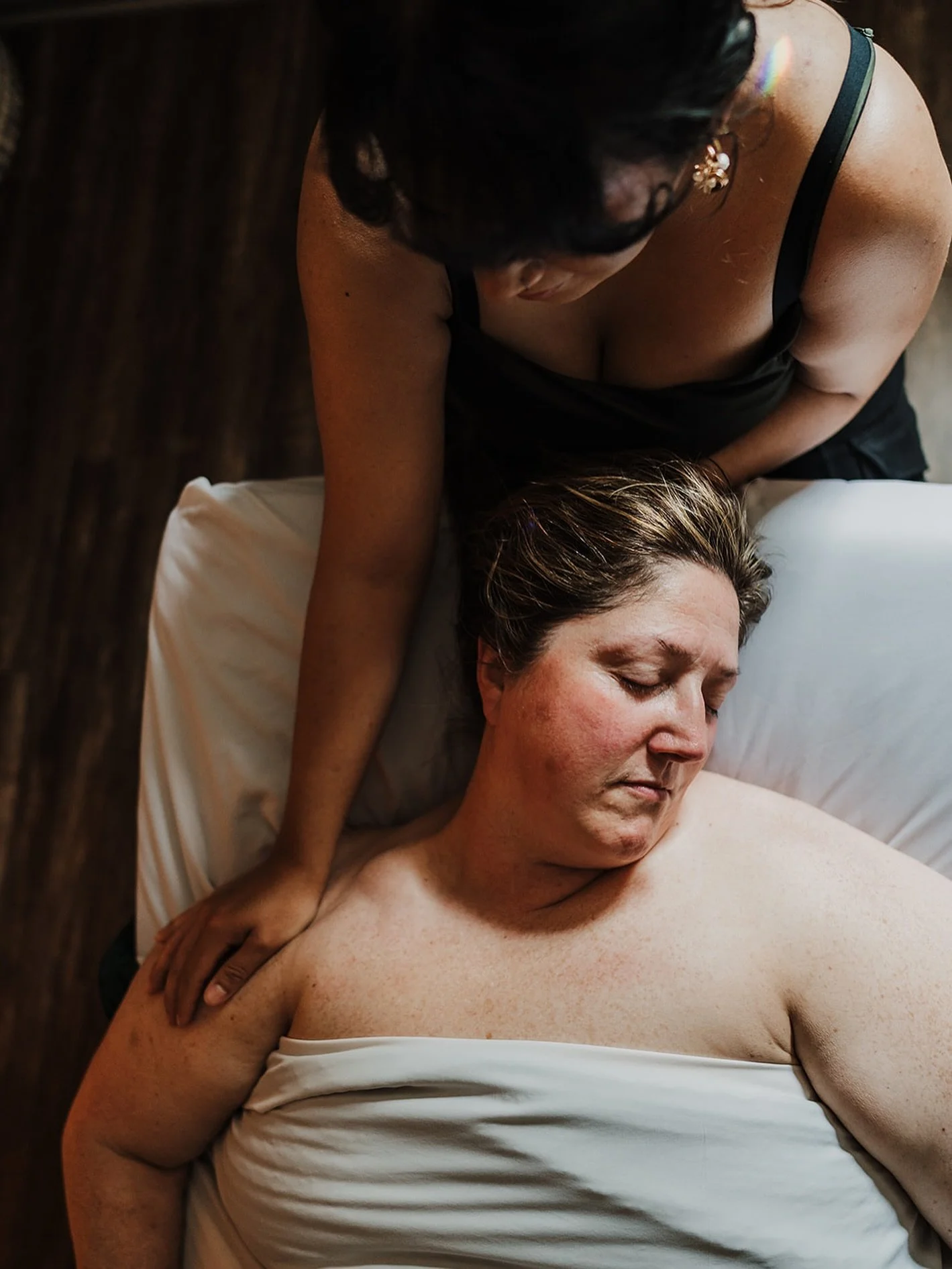 RELAXATION

For those seeking stress relief and a deep sense of calm - light to moderate pressure is used to soothe muscle tension and promote a meditative, peaceful state. Your practitioner may incorporate supportive therapies like thermal grain pac