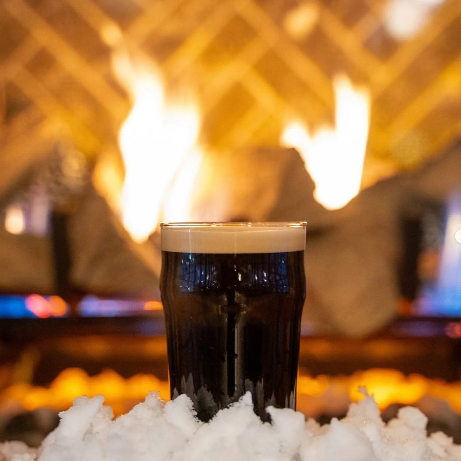 We have a new draft beer on tap! We are happy to introduce Cobblestone Boston Dry Stout, 4.9% ABV from our friends @dorchesterbrewing. This beer is made for 
malt lovers. Pouring deep, dark black with a creamy tan head, Cobblestone is roasty coffee-c