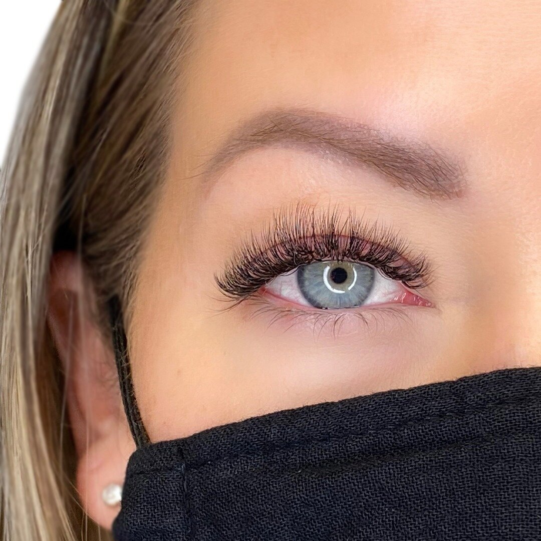HYBRID SET - I absolutely love hybrid lashes! They are versatile in offering a thicker, denser look than classic lashes, but without the uniformity and softness of a typical volume set.
