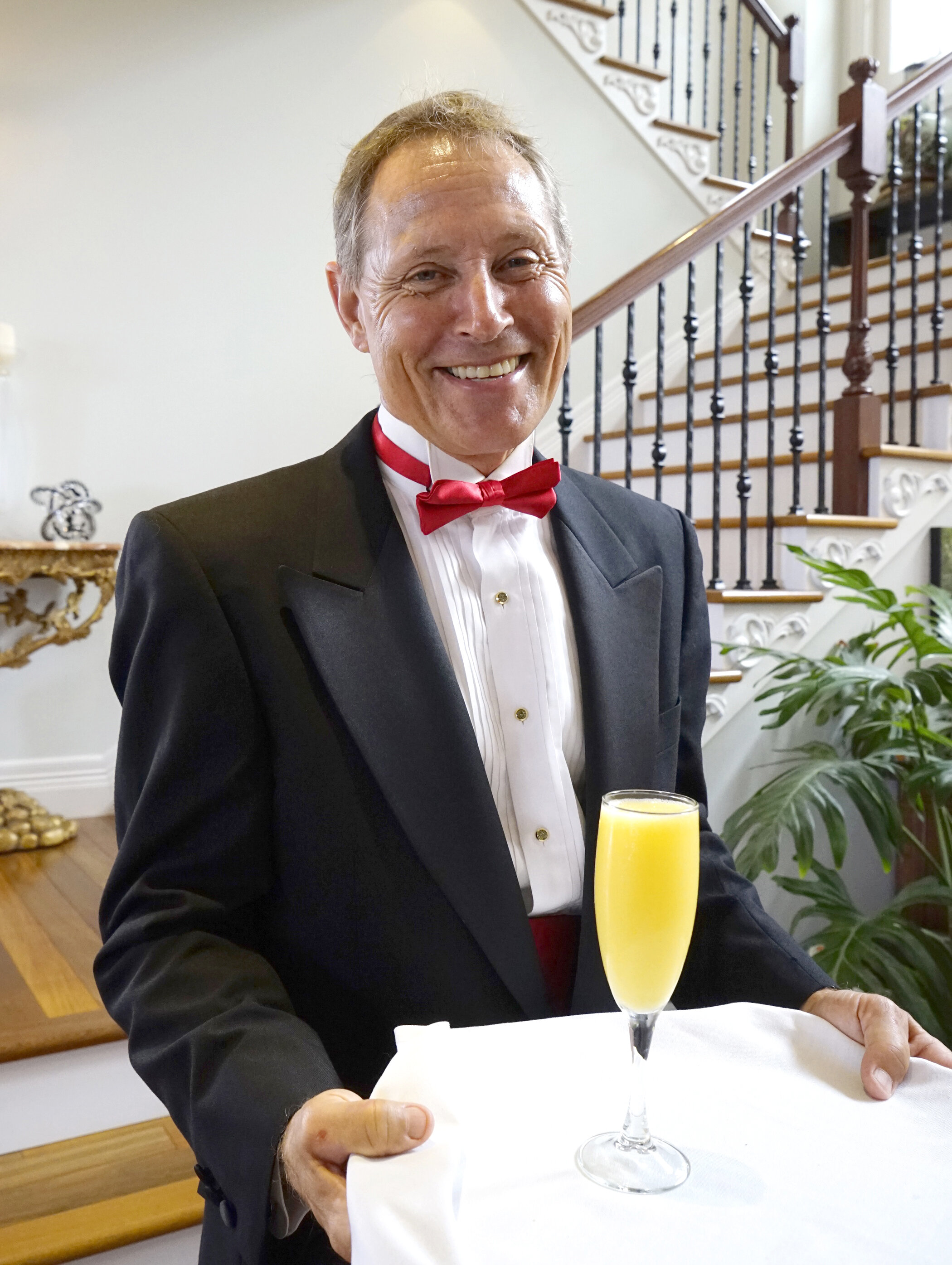  Dr. Bill Willard volunteered to serve mimosas 