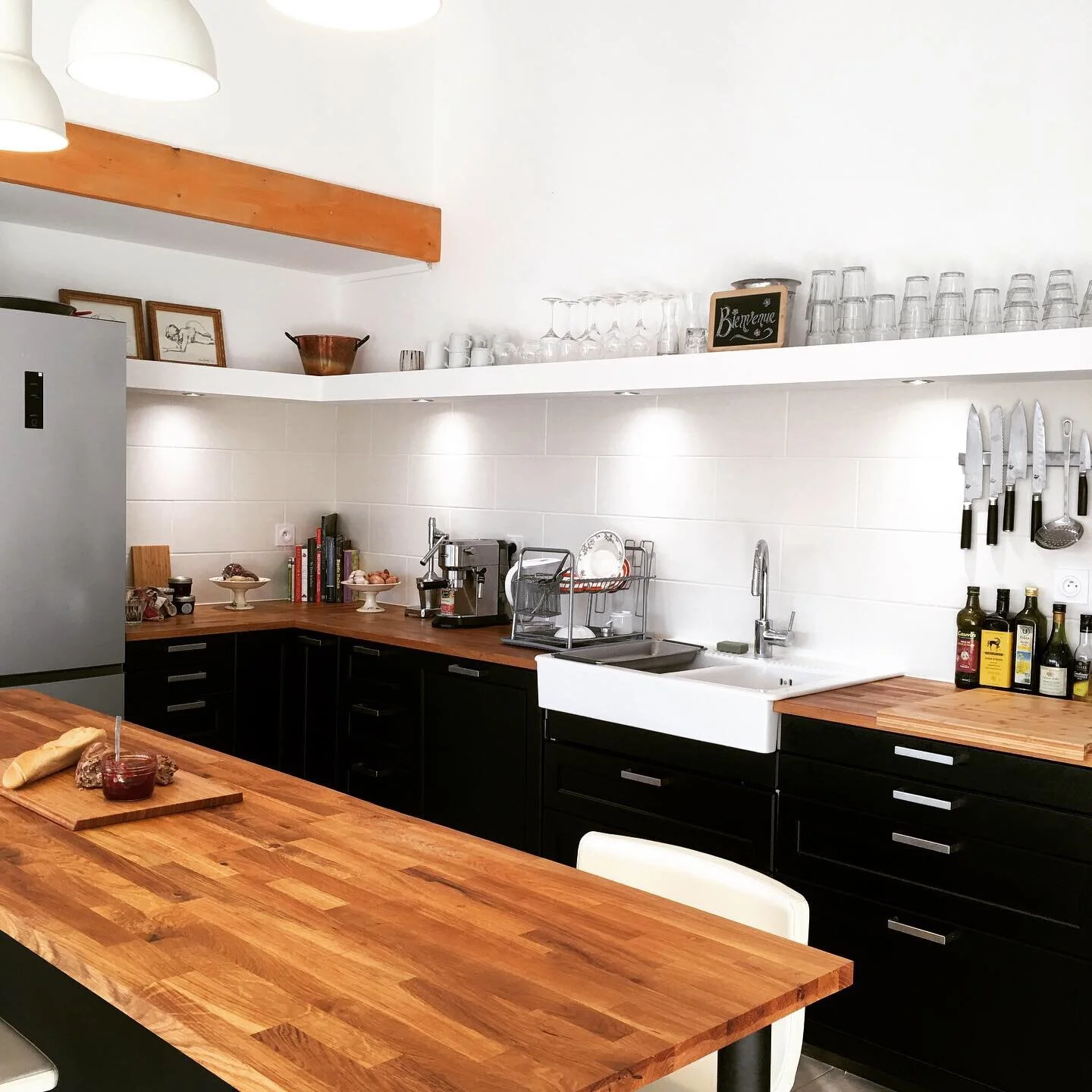 insta-provence-kitchen-angle.JPG