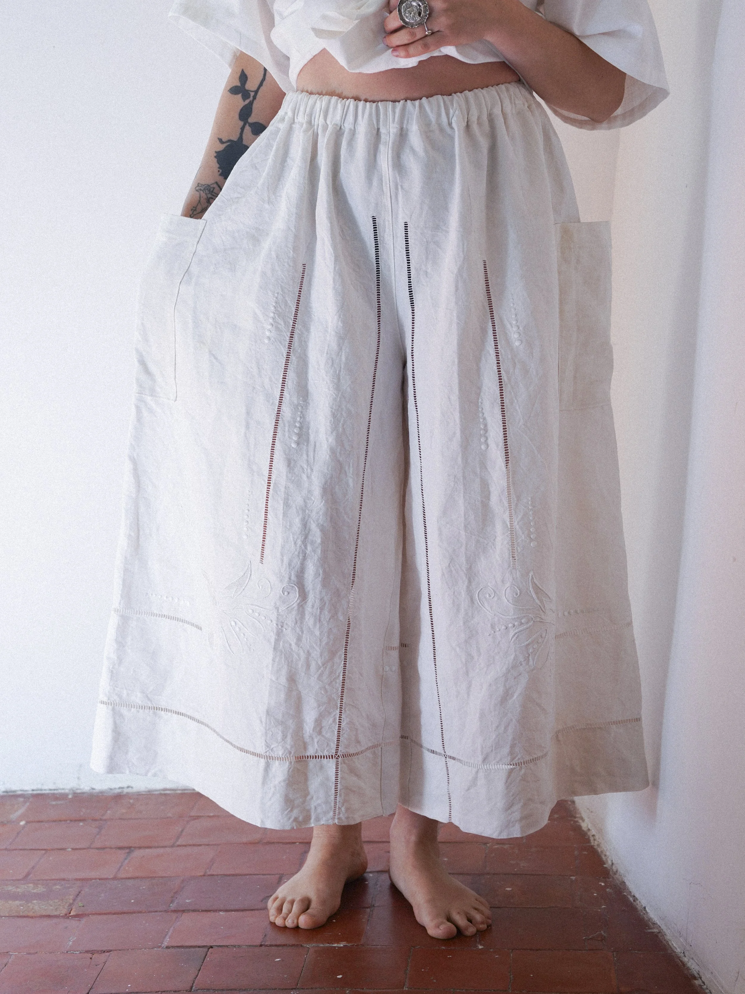 Xtra wide pants - white - vintage linen -m/l
