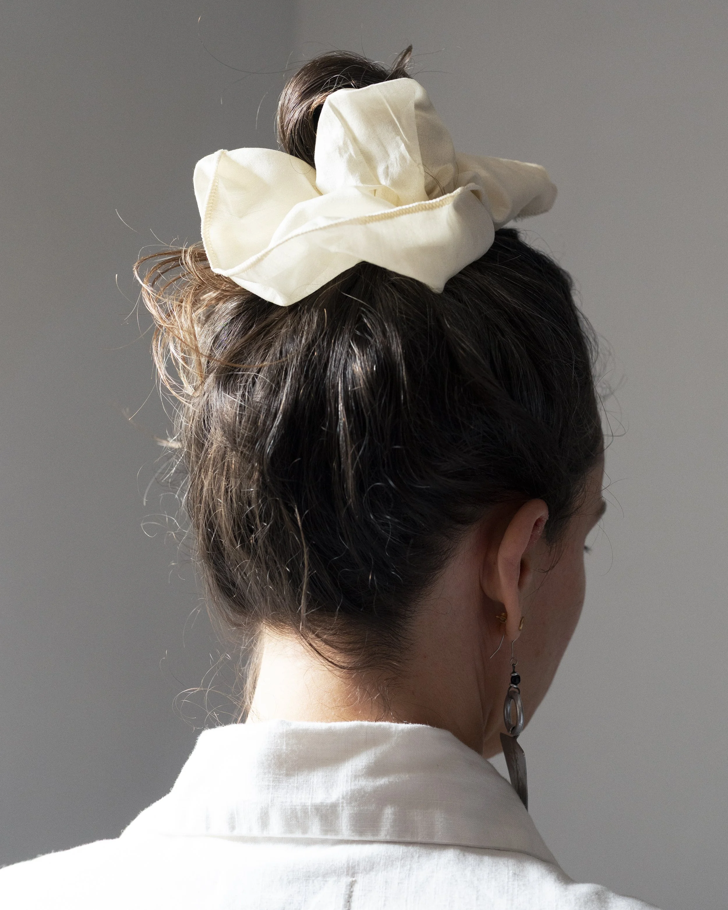 BILLYNOU / SILK  SCRUNCHIE / UNDYED/ ECRU
