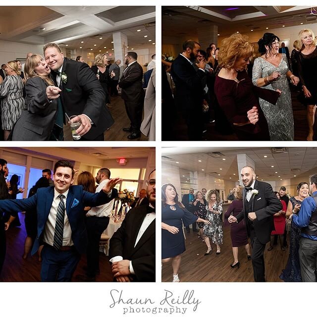 A quick glimpse of our packed dance floors 🤗 Photo by: Shaun Reilly
.
.
.
.
#dj #discjockey #newjersey #philadelphia #wedding #weddingplanning #party #partyplanning #weddingwire #weddingwirerated #theknot #followus #followme #visitphilly #partytime 