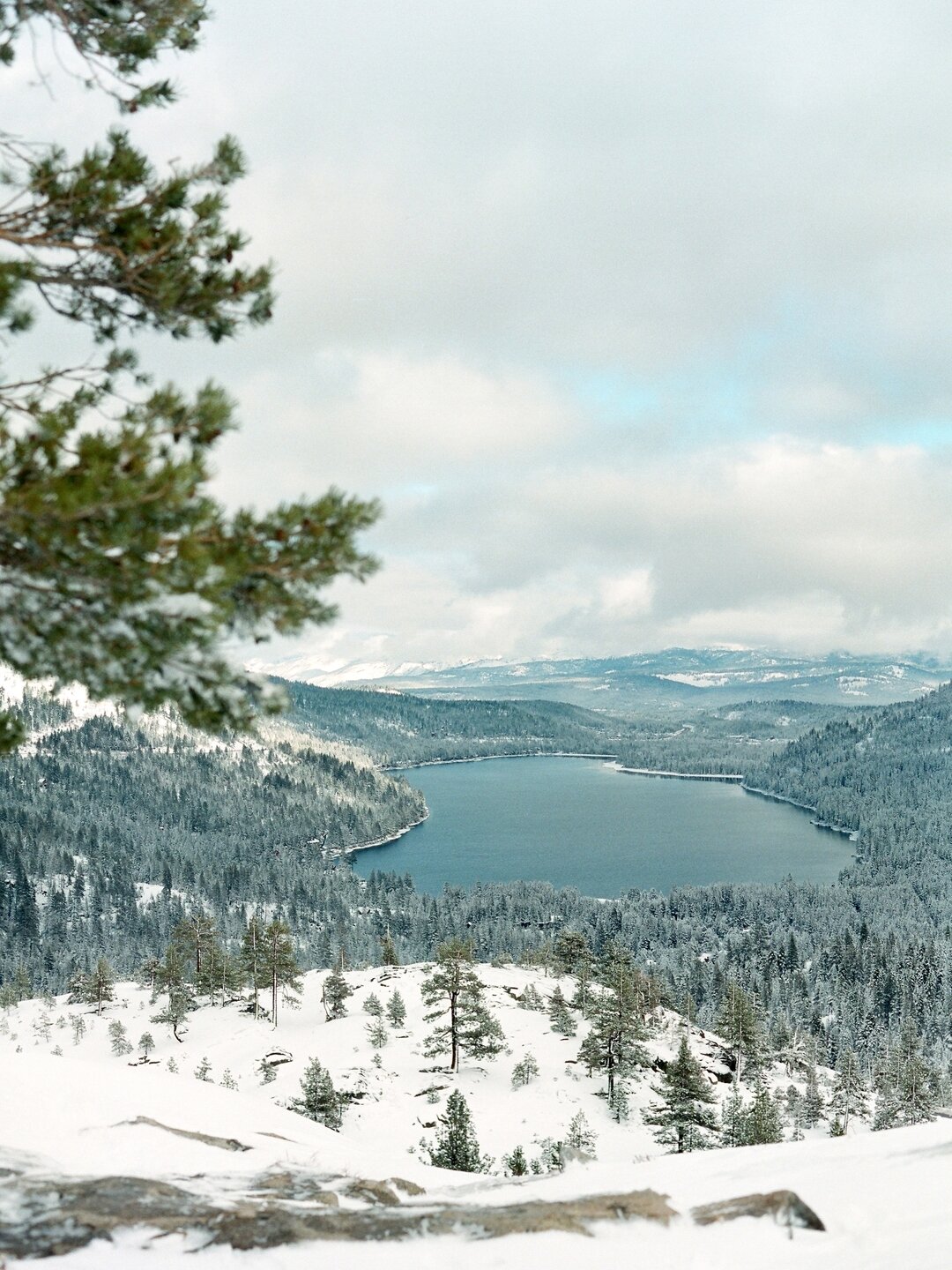 We hope your Christmas holiday was full of peace, family, and love 🤍⁣.
.
.
.
#merrychristmas #donnerlake #whitechristmas