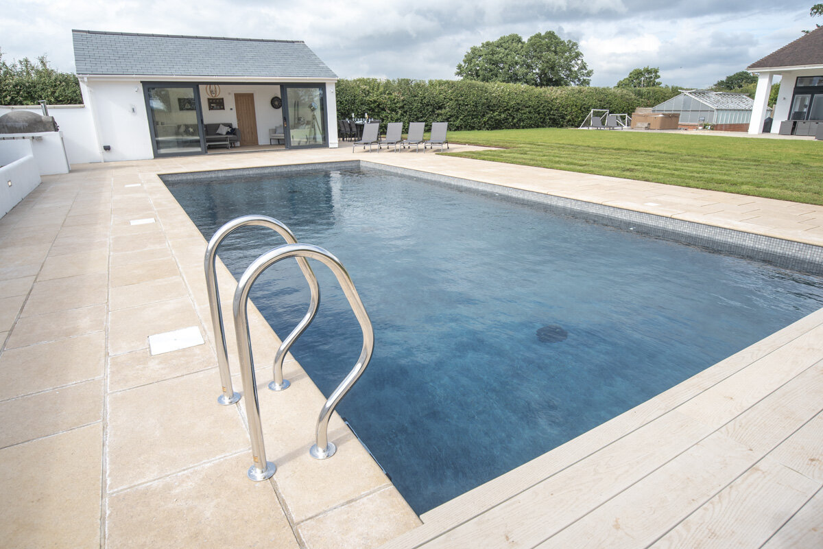 Pool longwise to pool house.jpeg