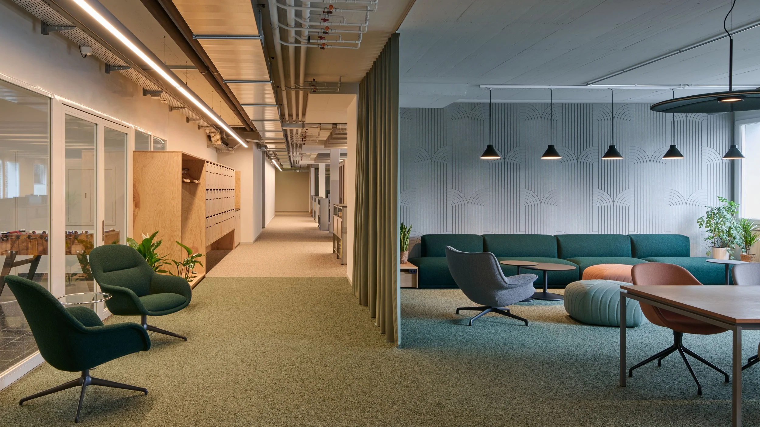 nader-interior-buero-jugendherbergen-lounge-gang.jpg