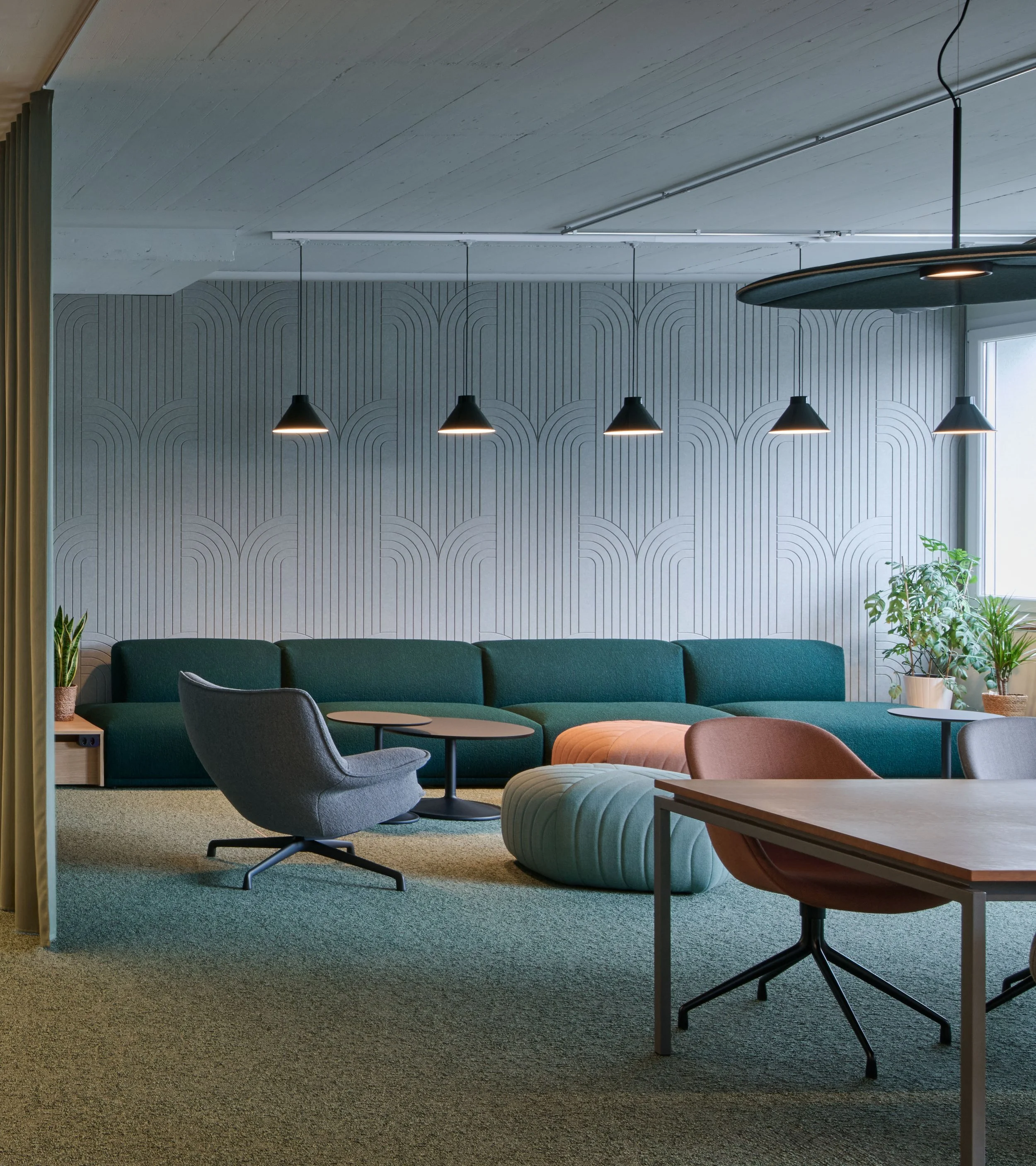 nader-interior-buero-jugendherbergen-lounge-gang-r.jpg