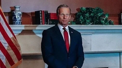 Thune speech at U.S. Navy anniversary gathering, protesters’ voices in the background part of great American tradition