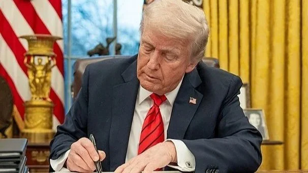 Trump order on savings plans is contradictory, imposes limits