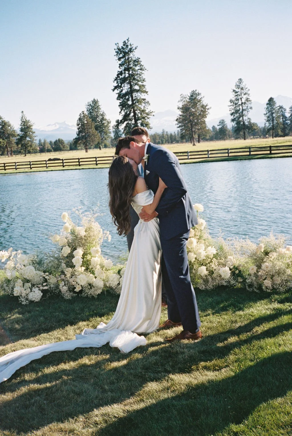 EM-25-Madi&Luke-Wedding-00647.jpg