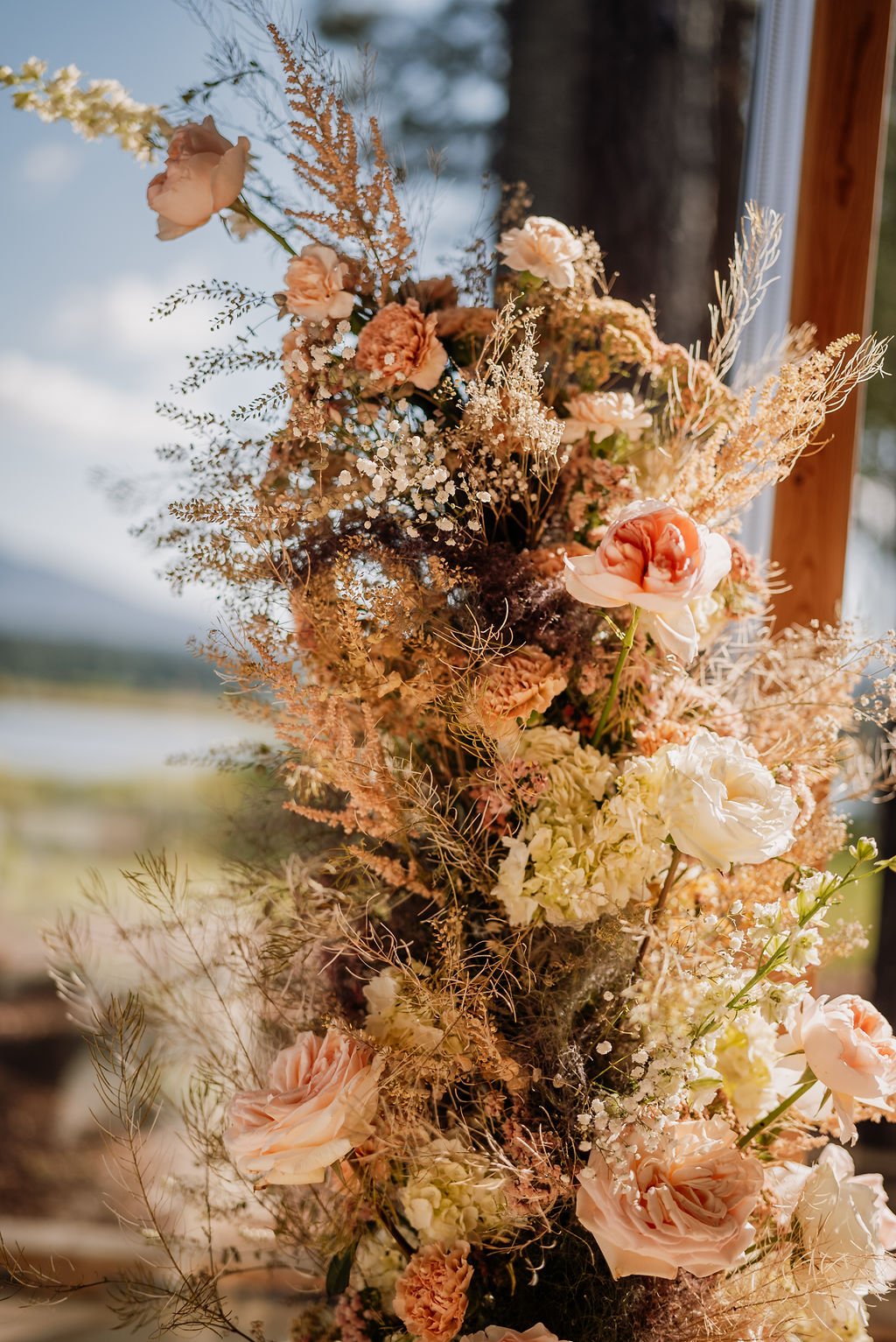 RootsWildFloral.BenjaminEdwards.BroussardWedding-722.jpg