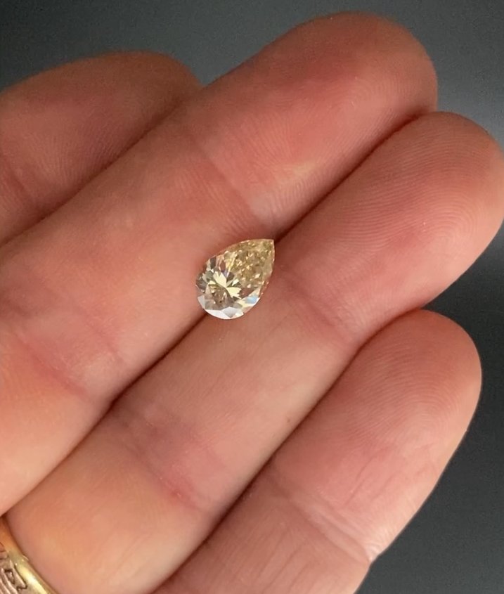 Champagne C2 Pear 2.01ct S1