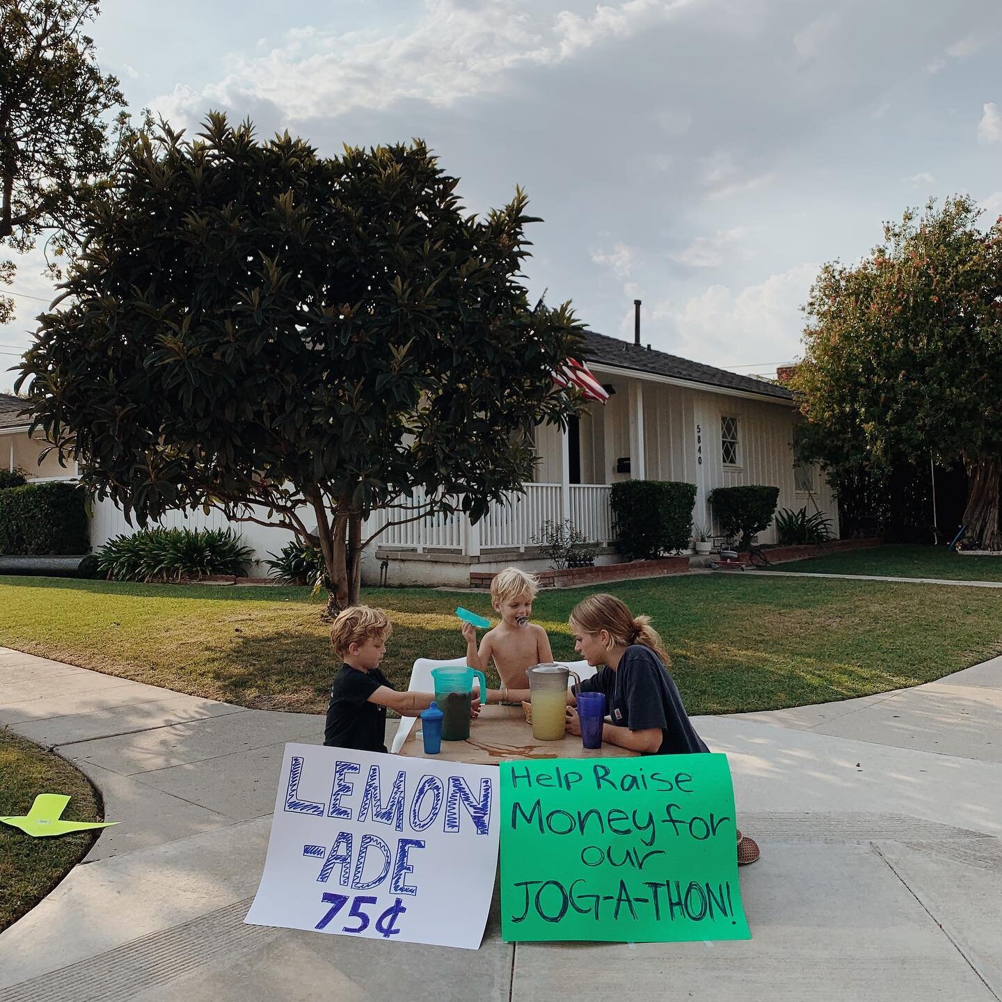 thanks for coming to our lemonade stand! I love time with  @livswaney + @fosterandjedidiah .