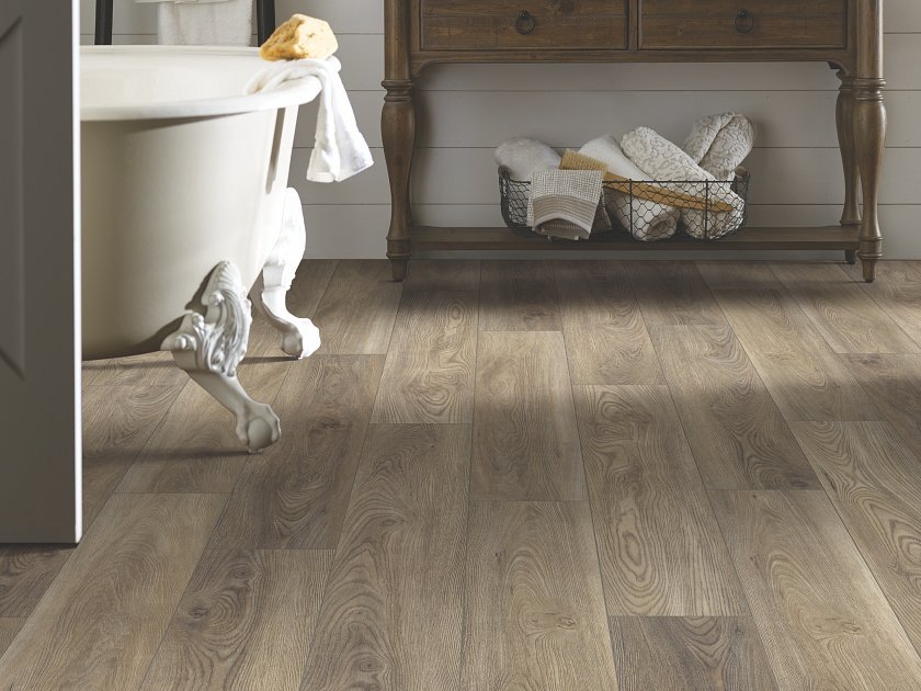 Distinction Plus Ash Oak 2.jpg