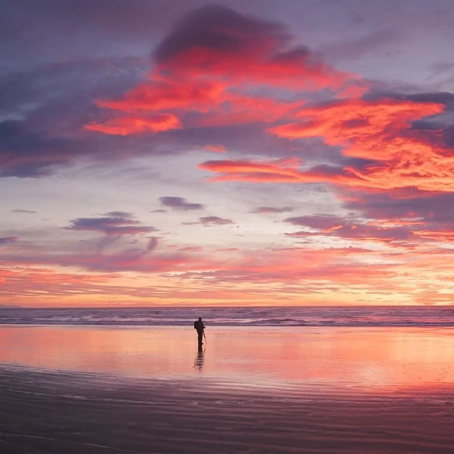 If you see something that moves you, and then snap it up, you keep a moment.
#keepshooting
#DiscoverWithAlpha #SonyAlphaANZ #A7r3 #sunrise #skyporn #morning #cloudporn #skylovers #tree #landscape_lovers #sunshine #landscapephotography #day #instask