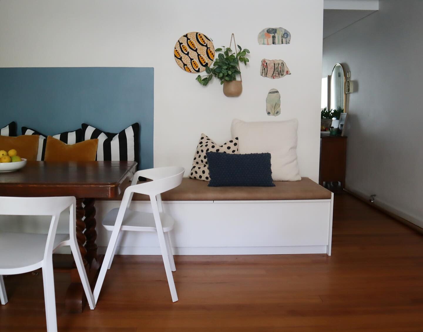 A dining nook with a difference.

So much art and treasure on display in our brookvale project. It is such a personalised home and that made it such a joy to work on. 

#interiordesign #design #interior #homedecor #architecture #home #decor #interior