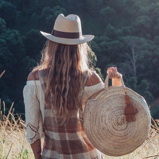 Handwoven hats made from Toquilla palm. Staying close to nature 🍀 and exploring Noosa Hinterland 🌿🌿🌿