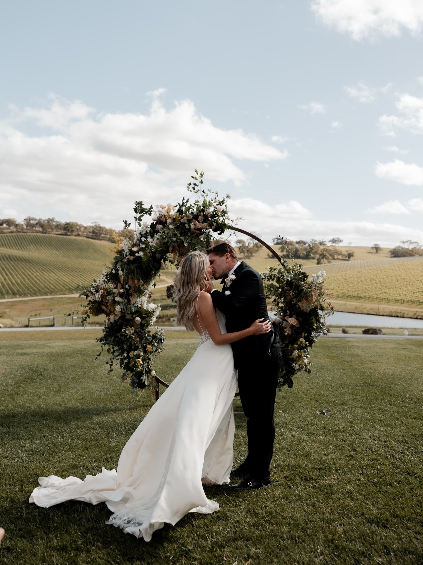 Carly + Sean 💛

📷: @lovewildweddings_